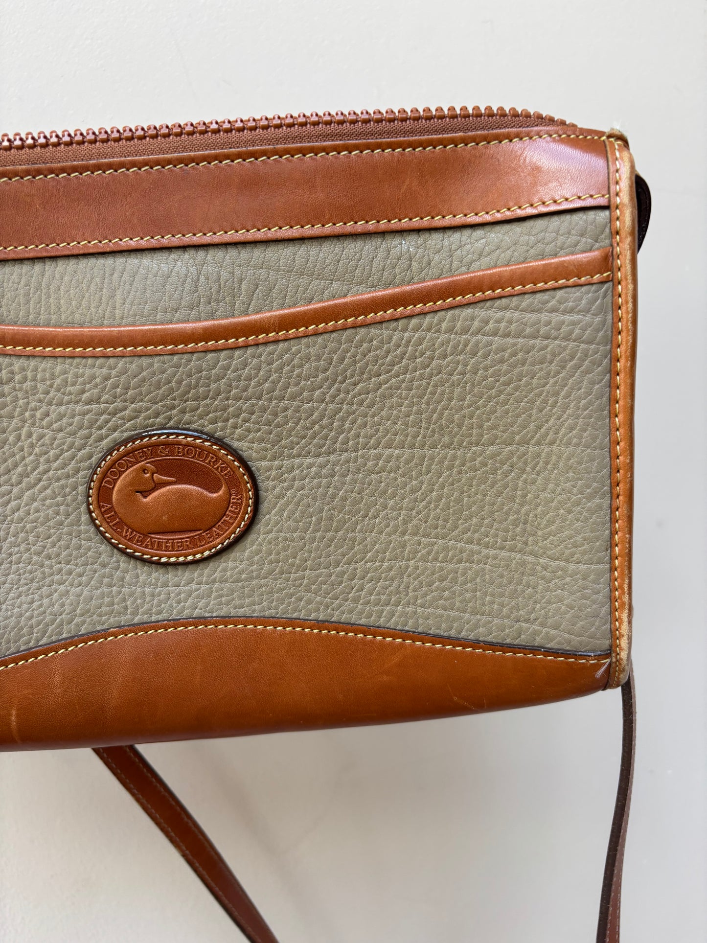 Vintage leather Dooney & Bourke bag