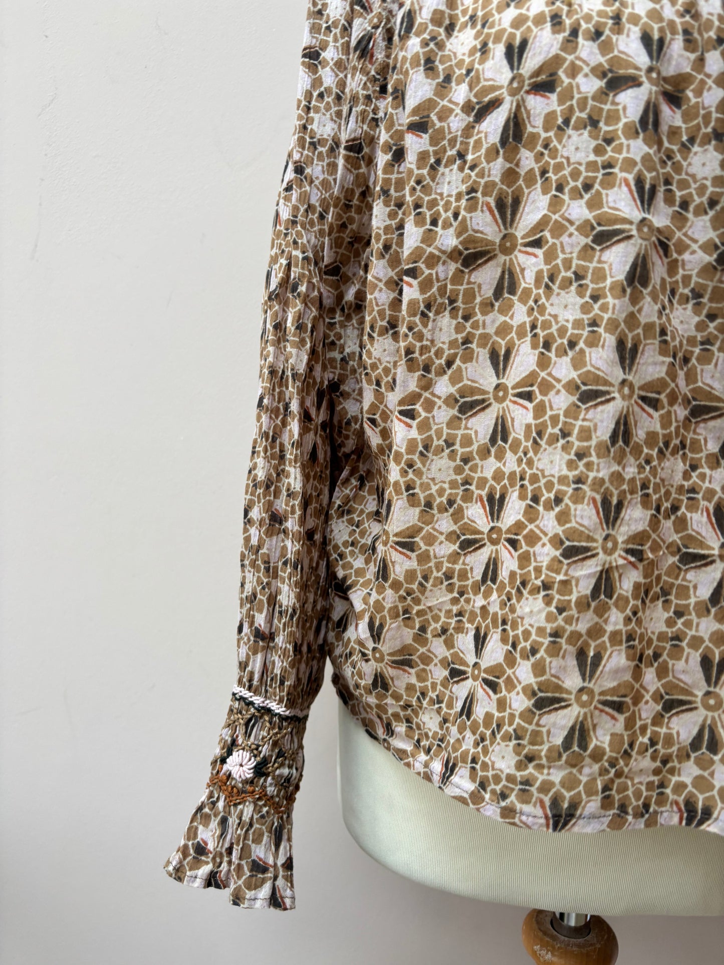 Patterned 100% organic cotton blouse size 12/14