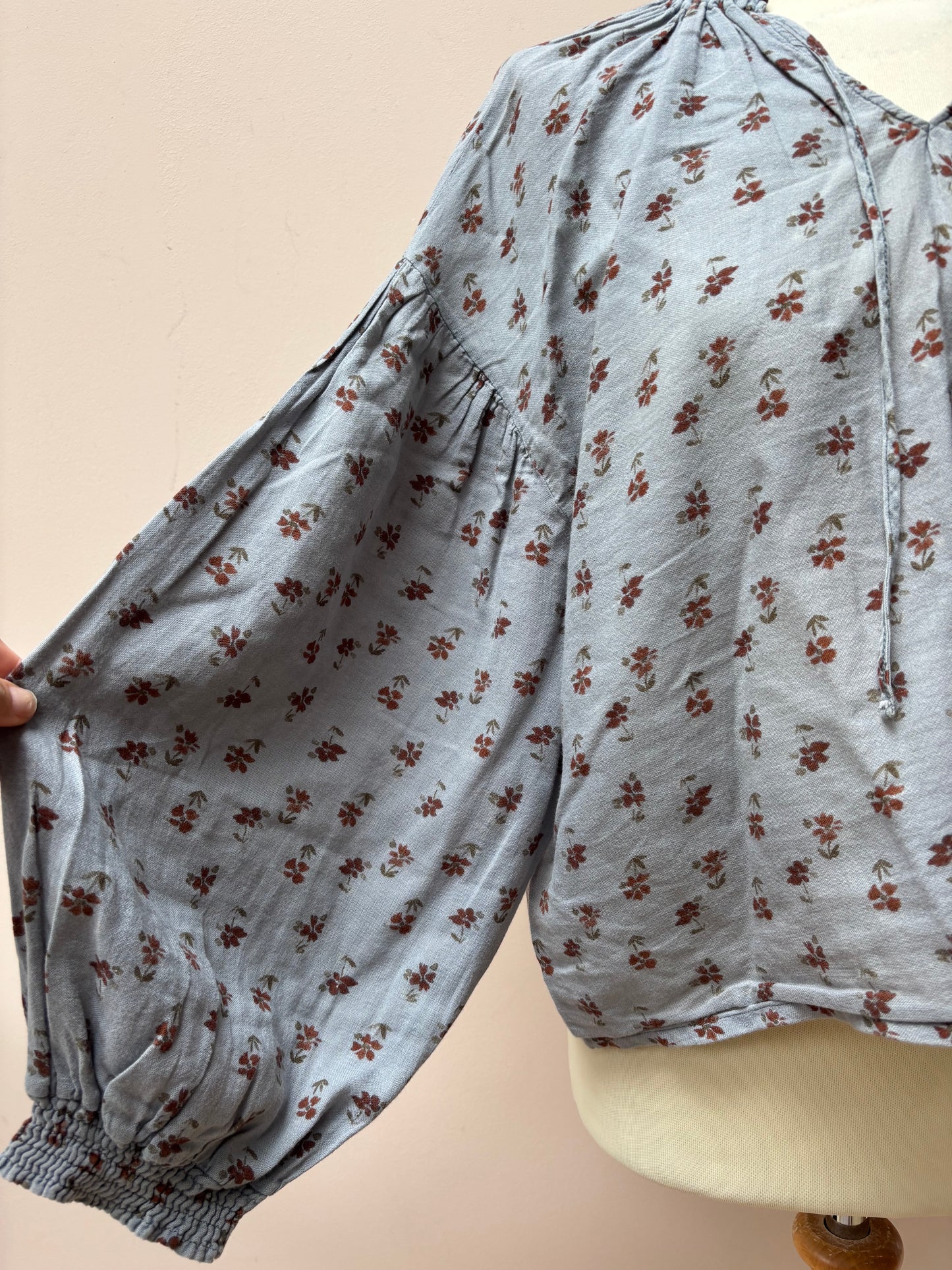 The New Society floral cotton blouse size Medium