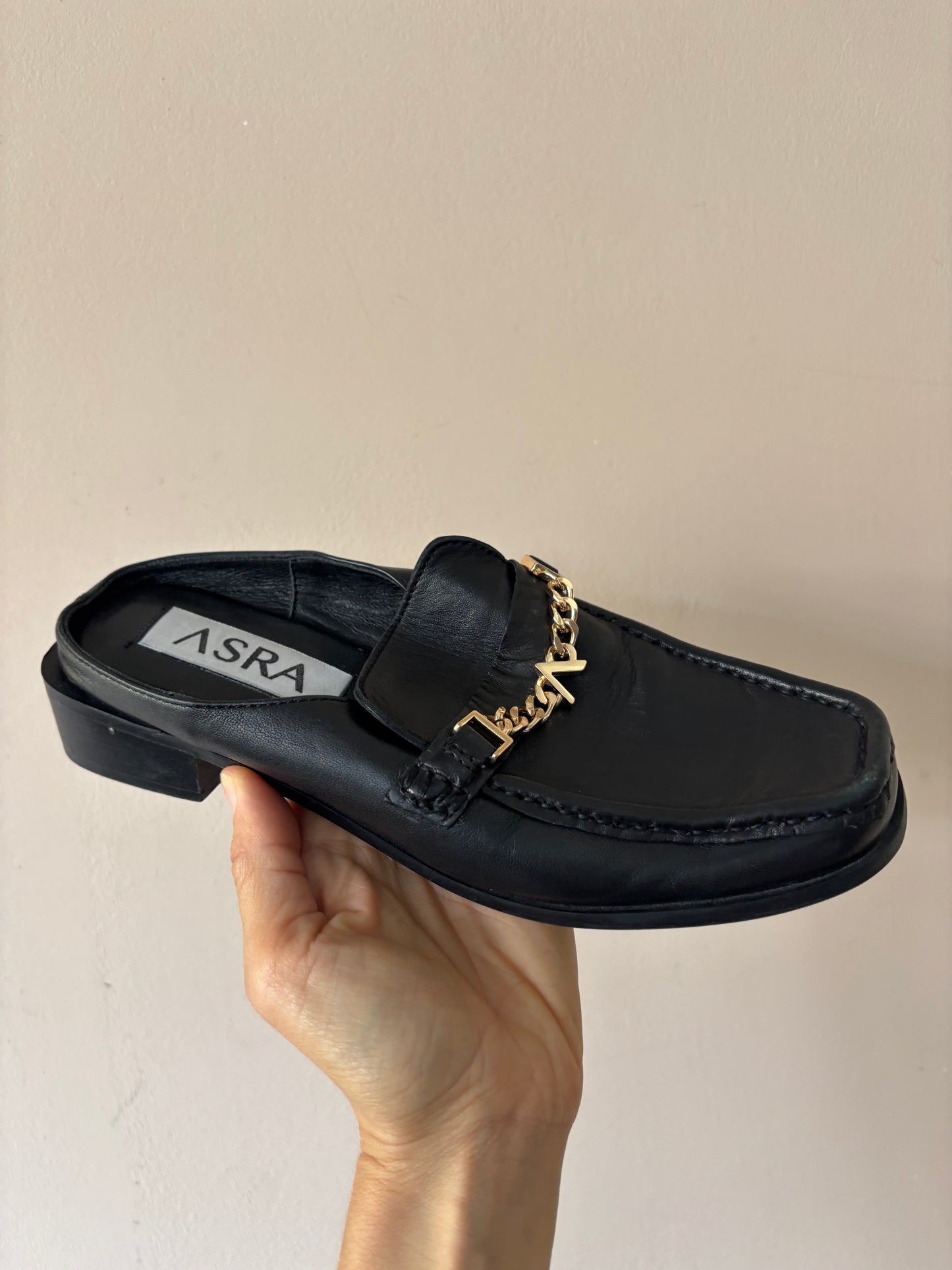 Soft black leather shoes size UK3/4