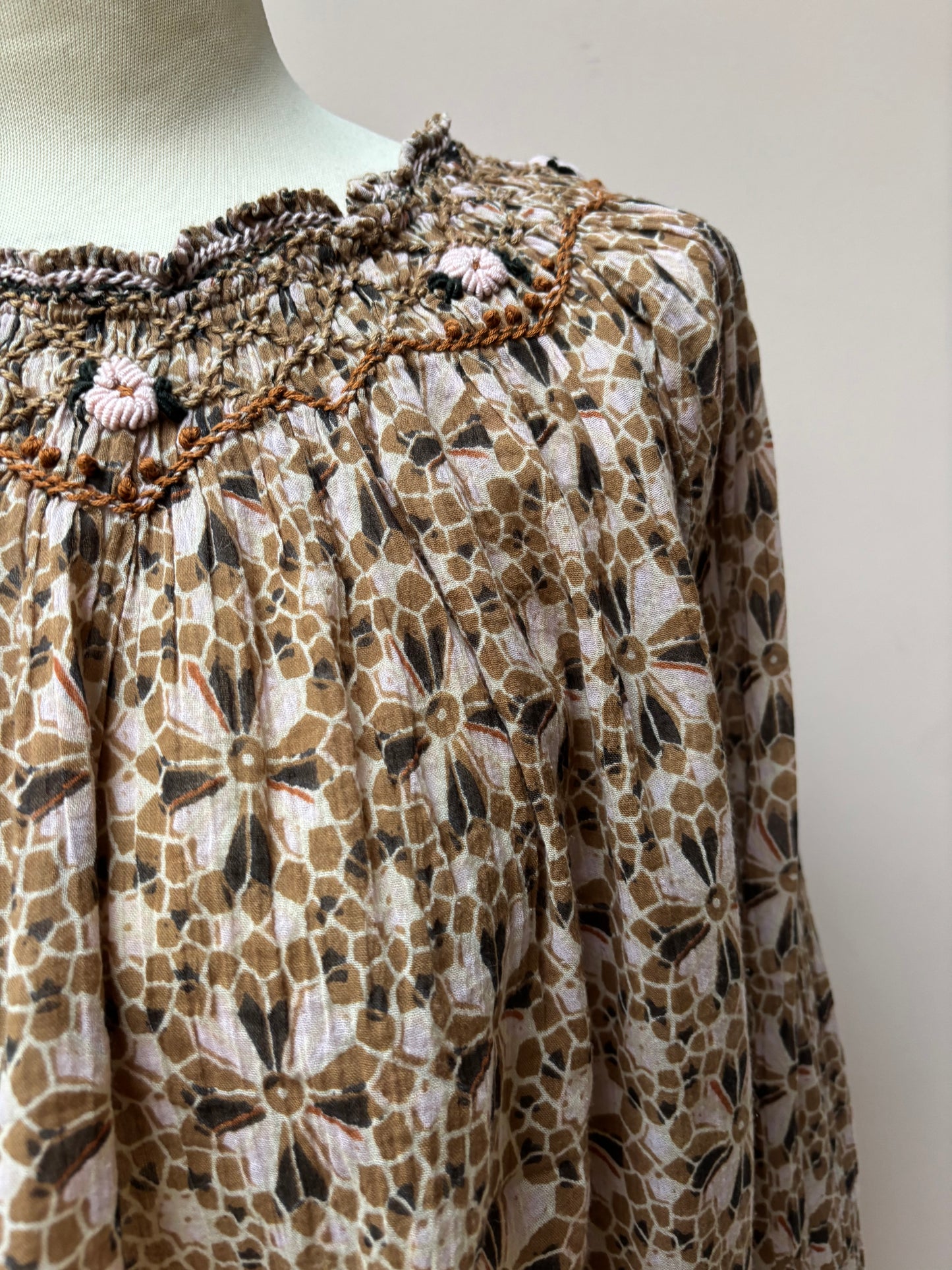 Patterned 100% organic cotton blouse size 12/14