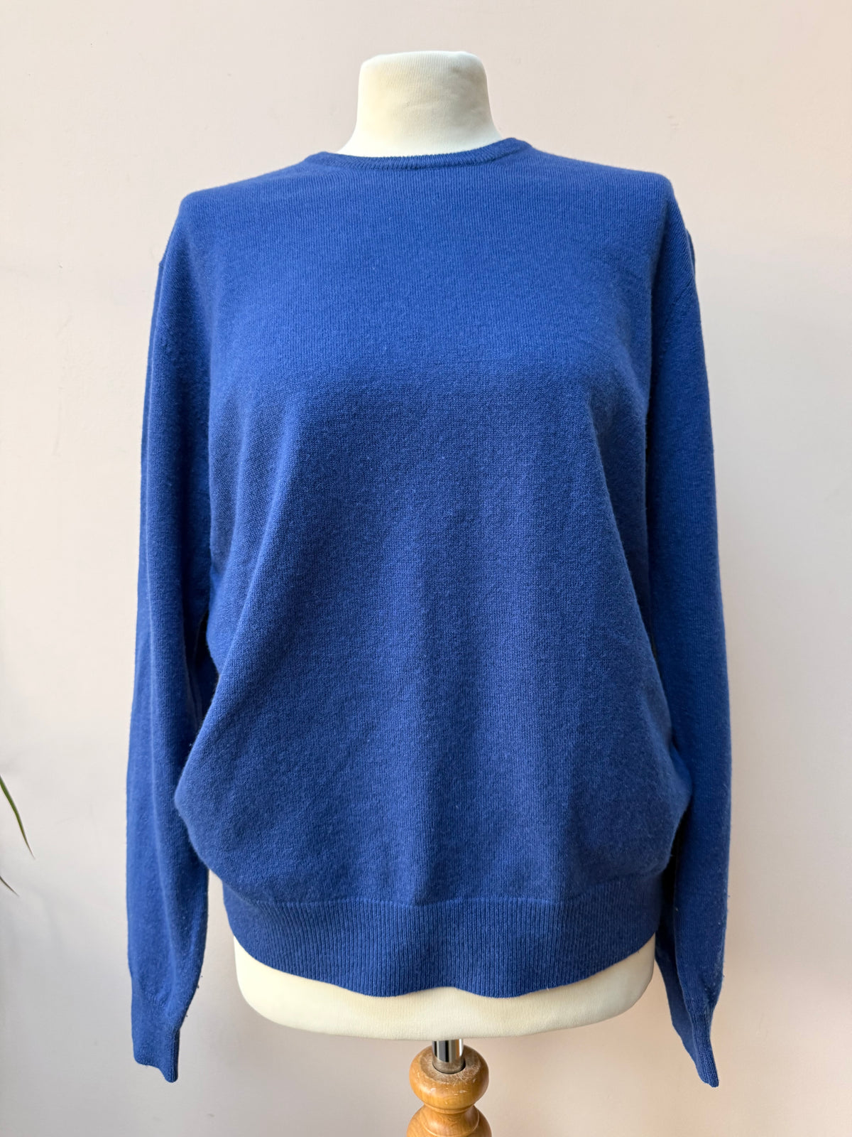 Blue wool and cashmere jumper size 10/12