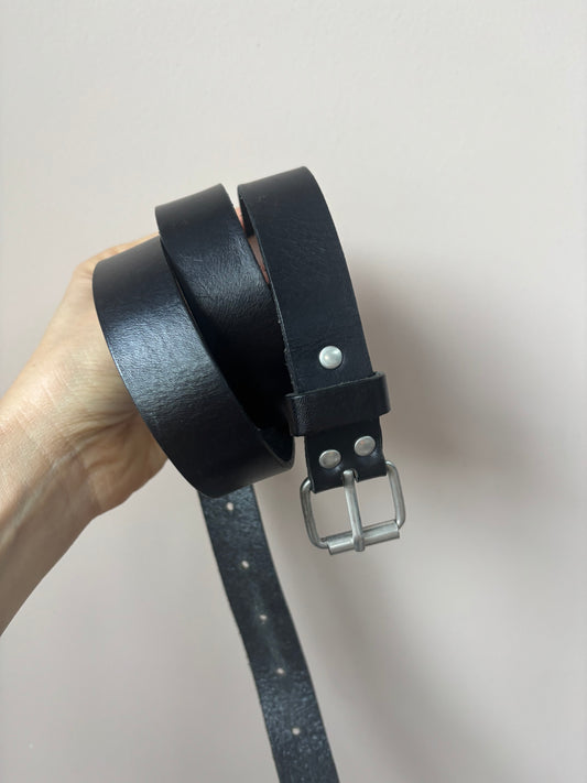 Black leather belt size Small