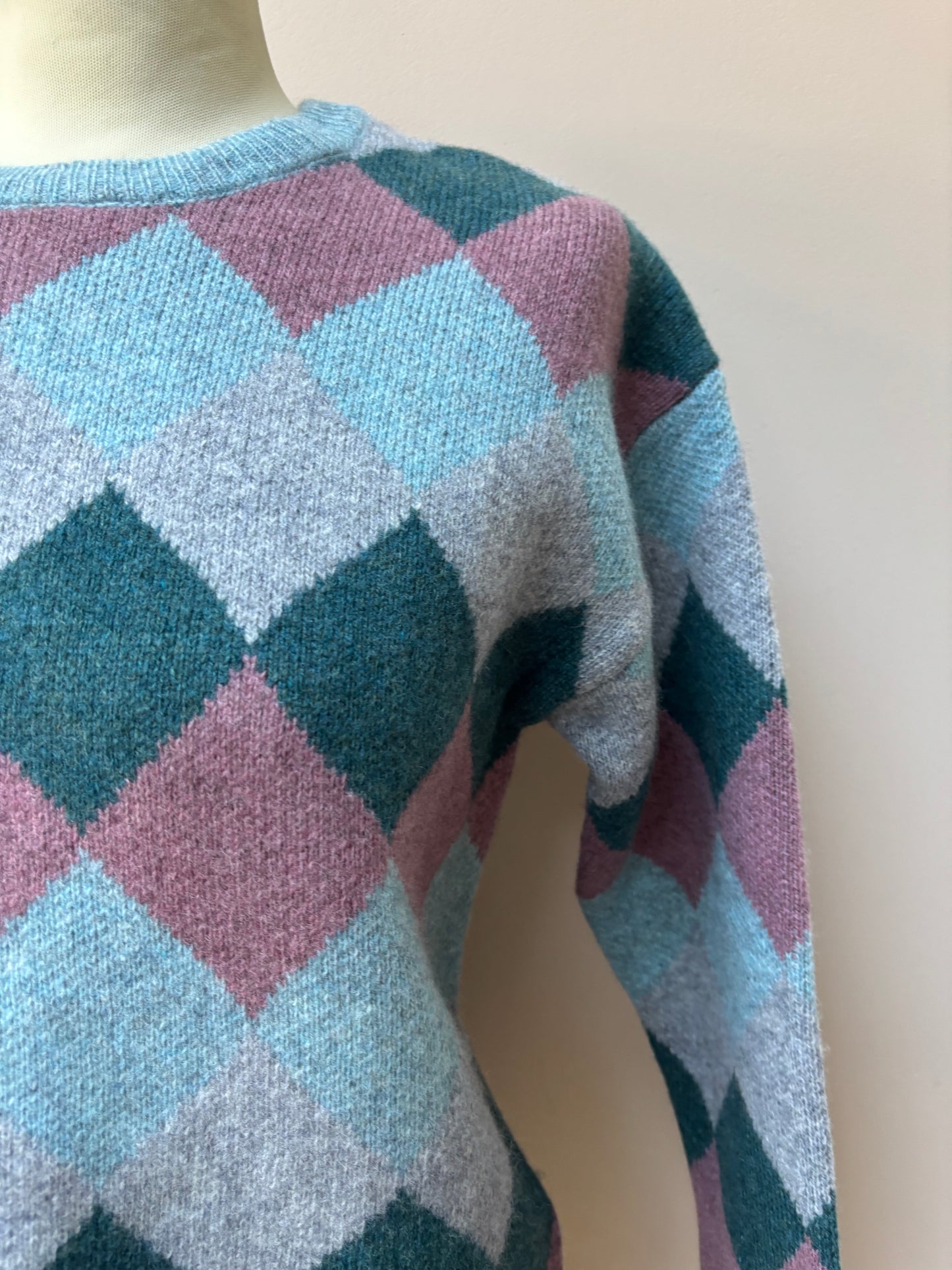 Vintage 100% Lambswool jumper size Small