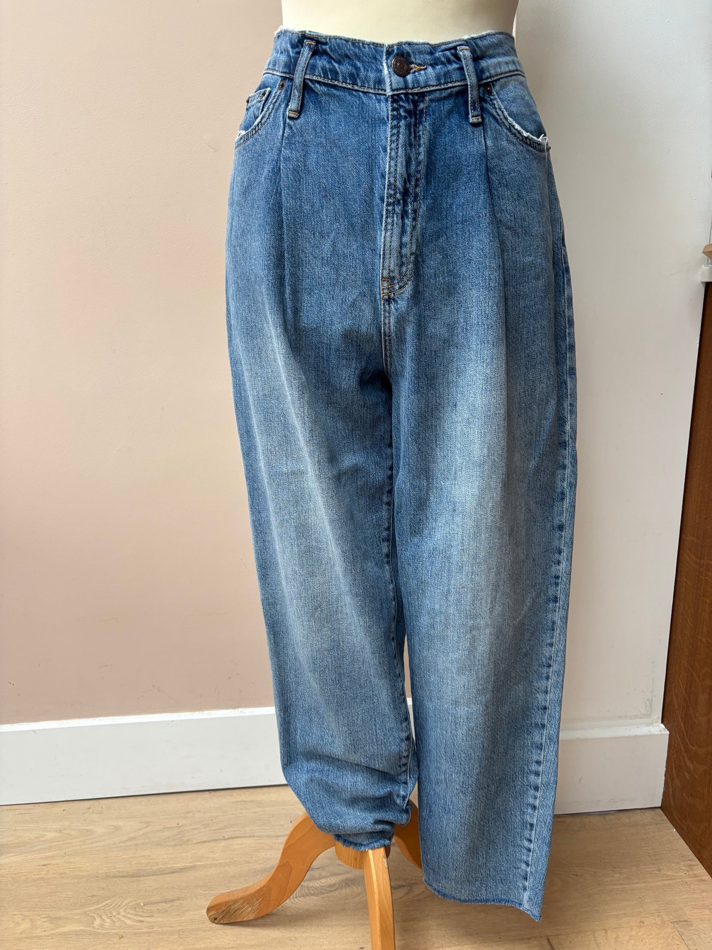 Great shape SET jeans size 10