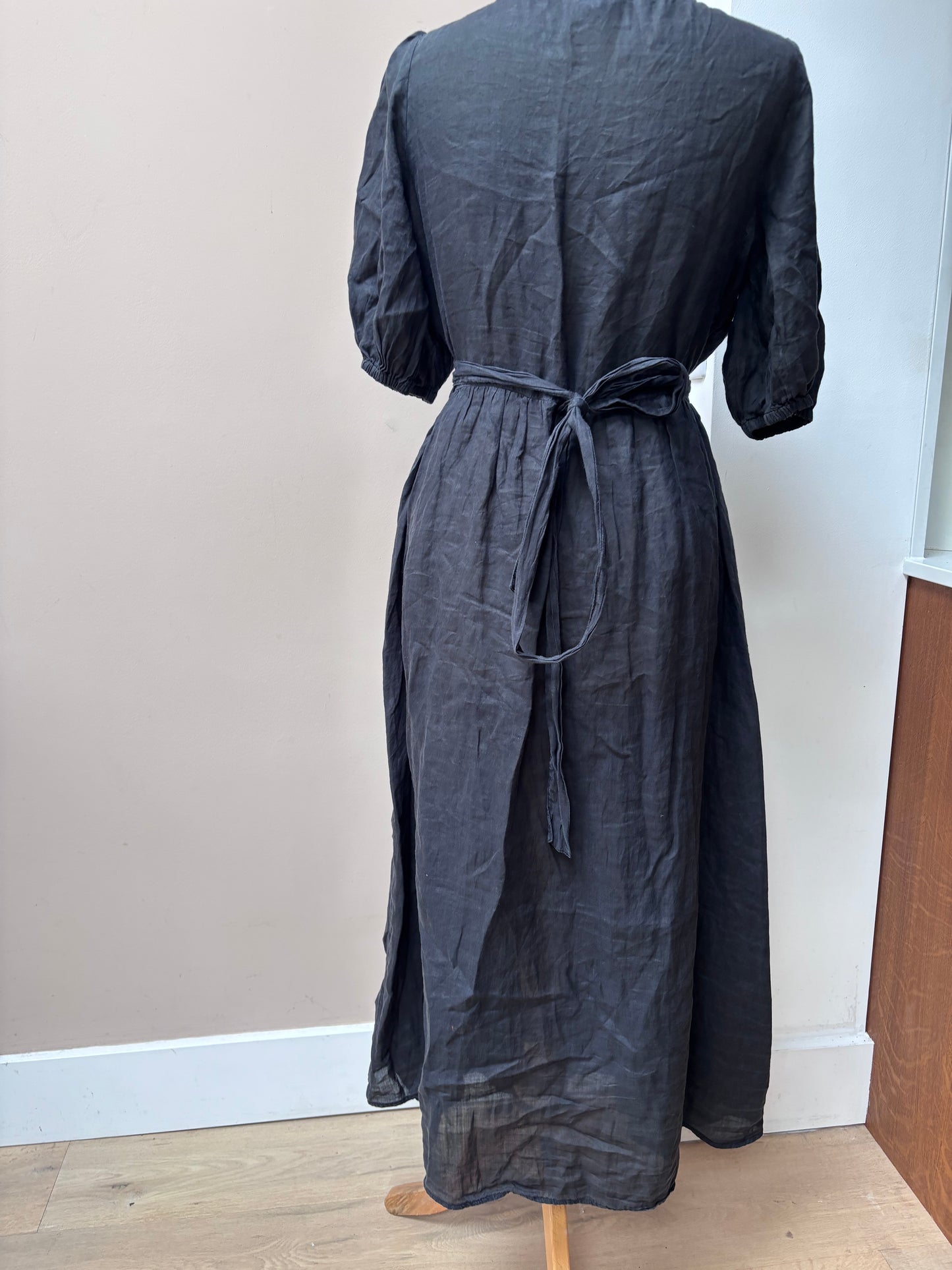 Black 100% linen wraparound puff sleeve dress size 12