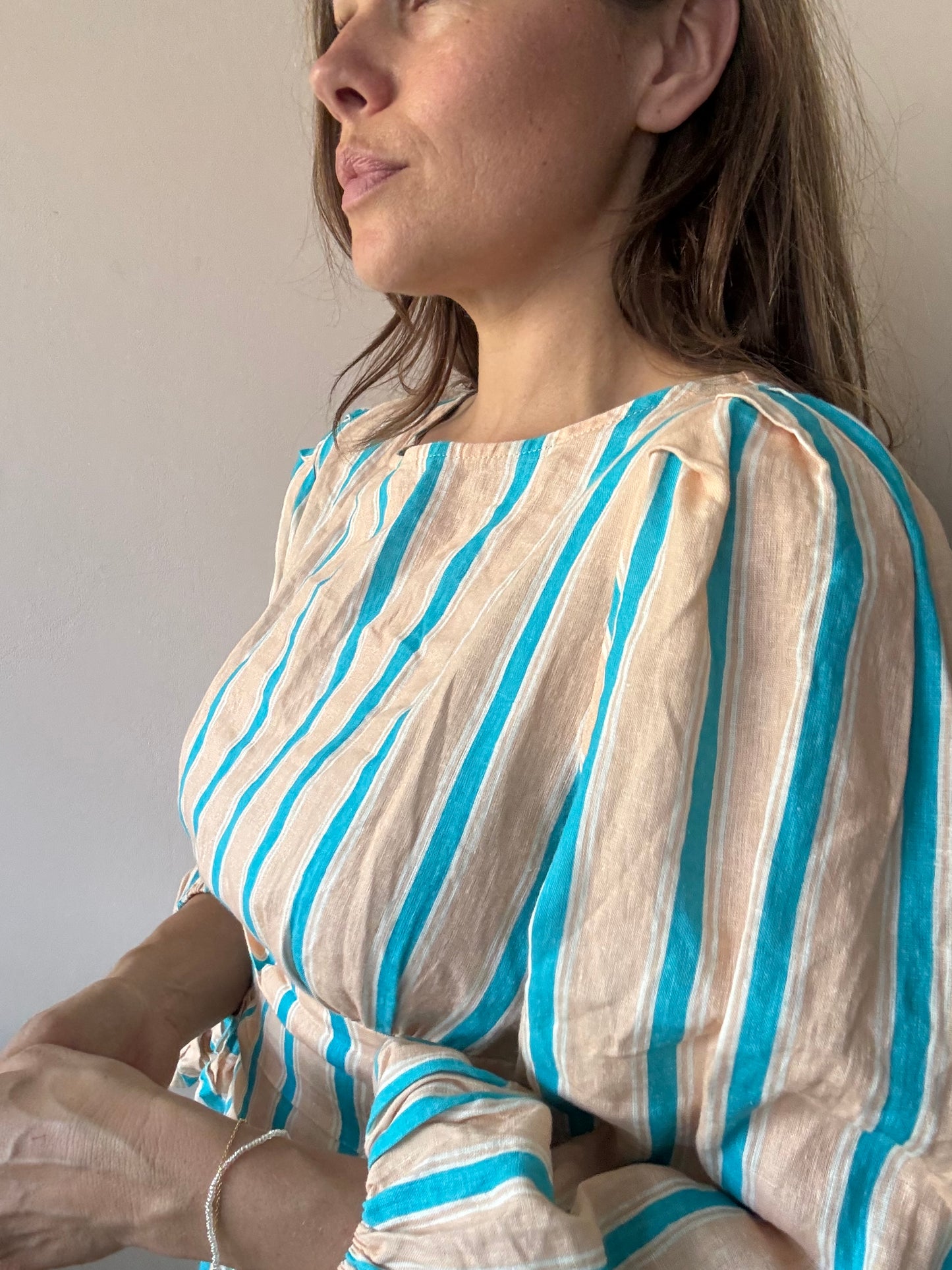 100% linen striped backless dress with baggy sleeves and tie waist size 12