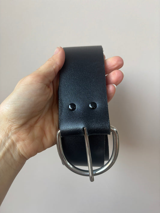 Wide black leather belt size Medium