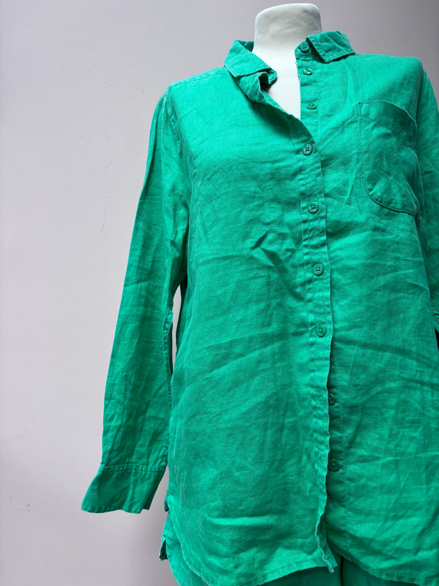 Green 100% linen shorts co ord size 16