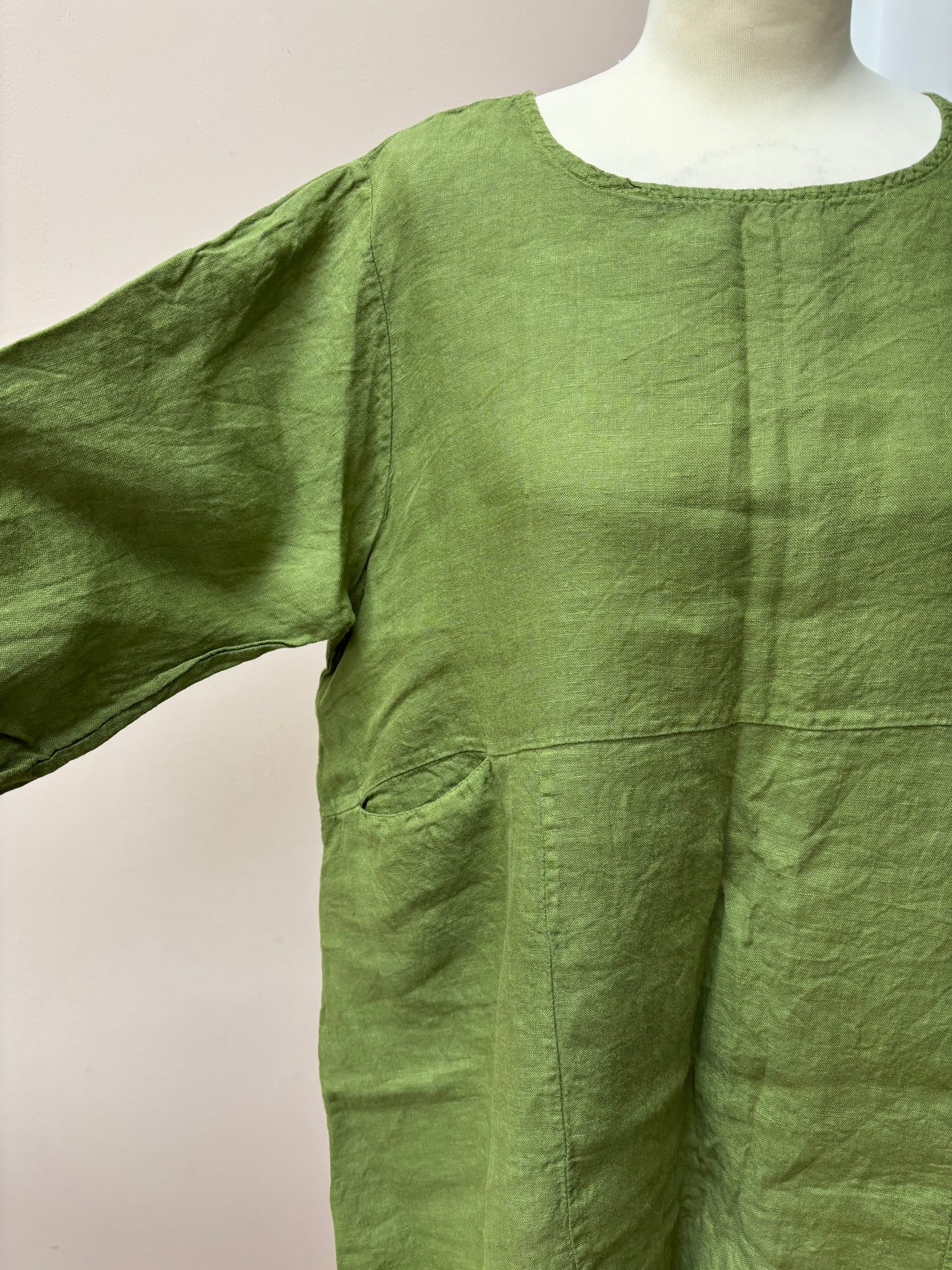 Oska apple green 100% linen tunic size M/L