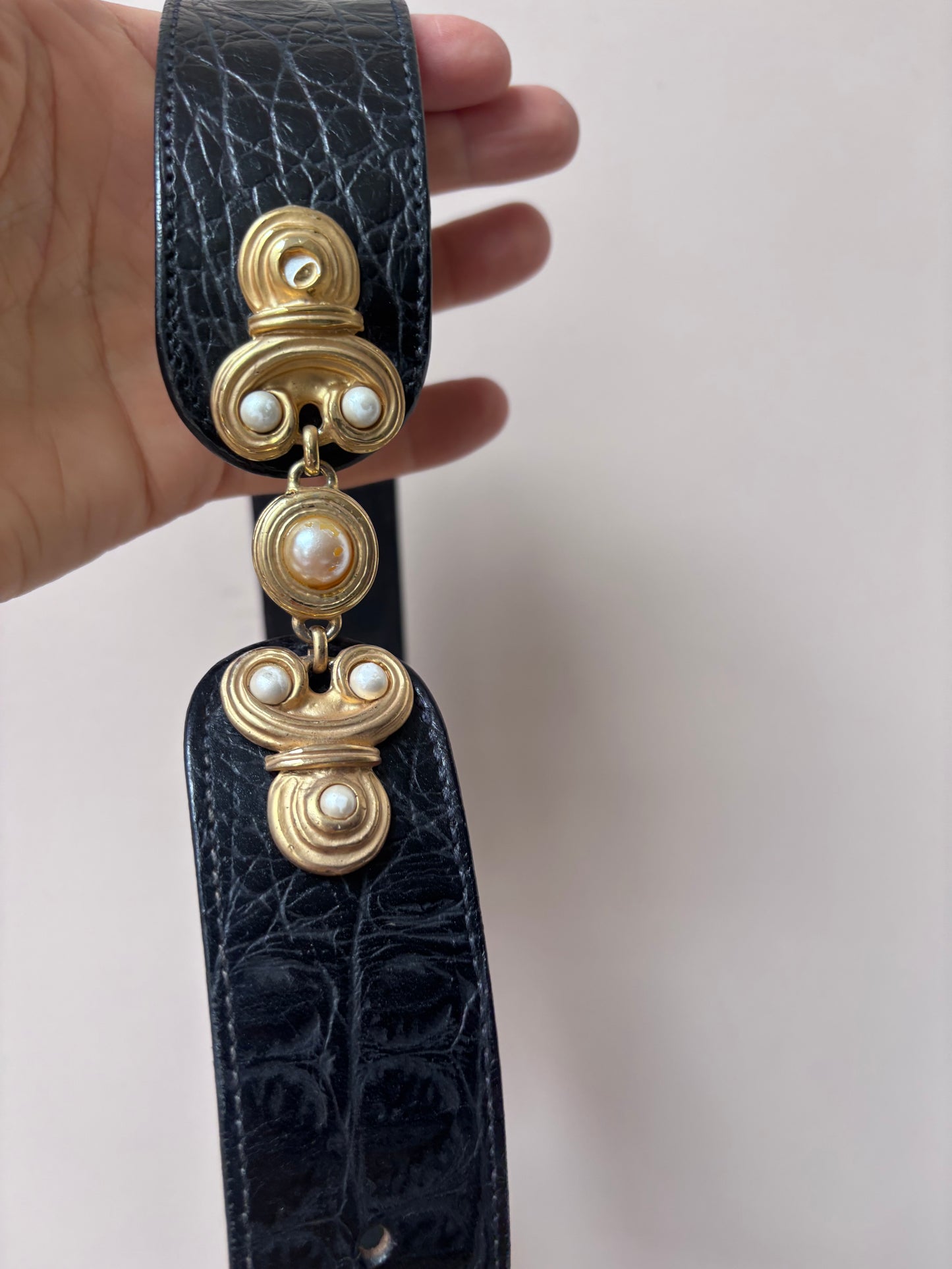 Vintage black leather belt size 8/10