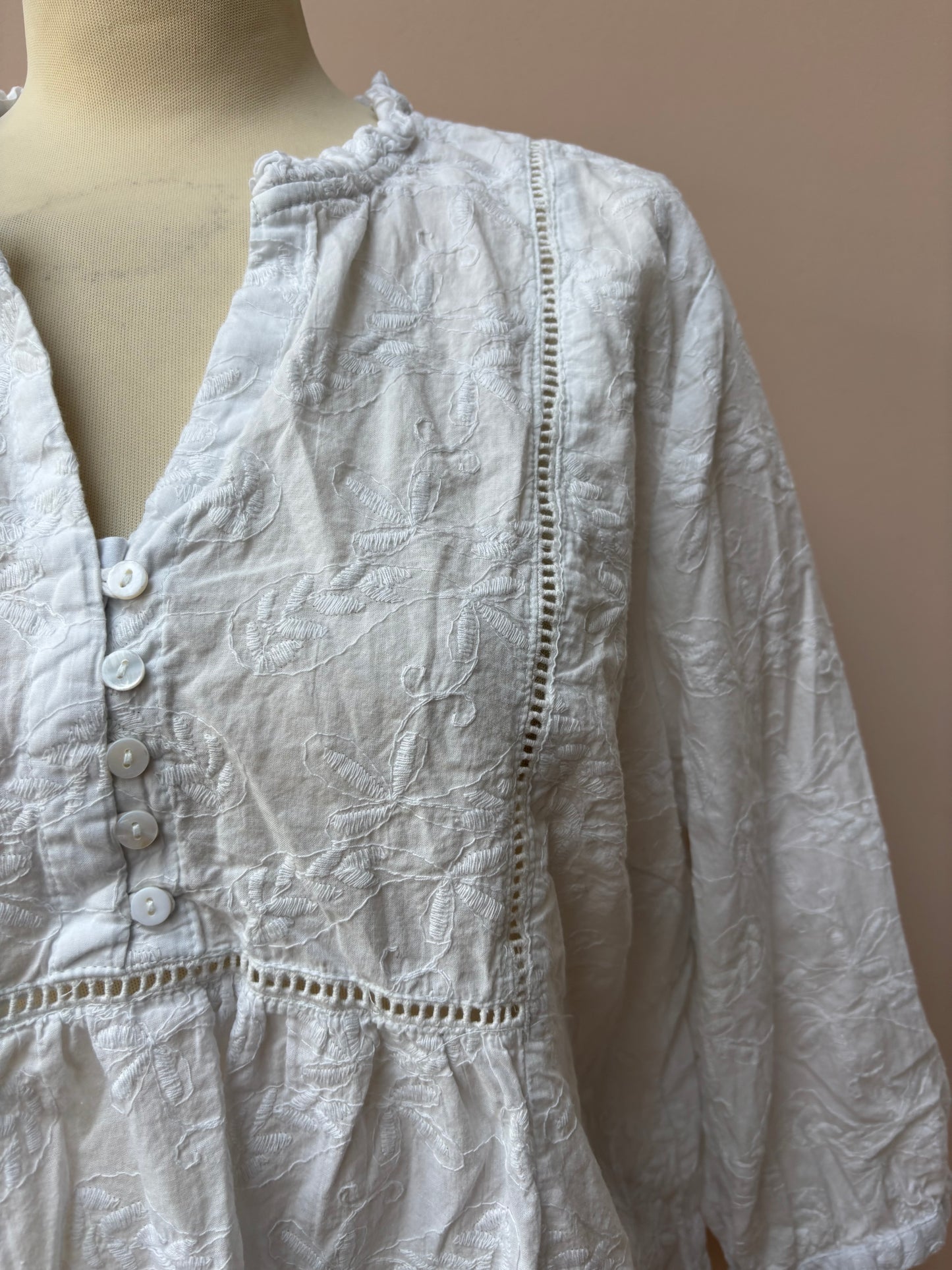 White embroidered 100% cotton blouse size 18
