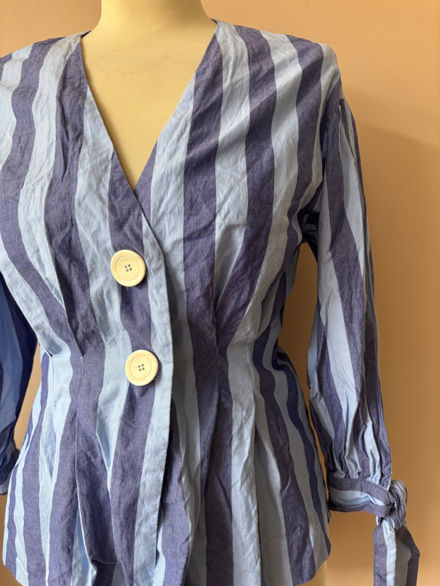 Blue striped top tie cuffs size 8/10