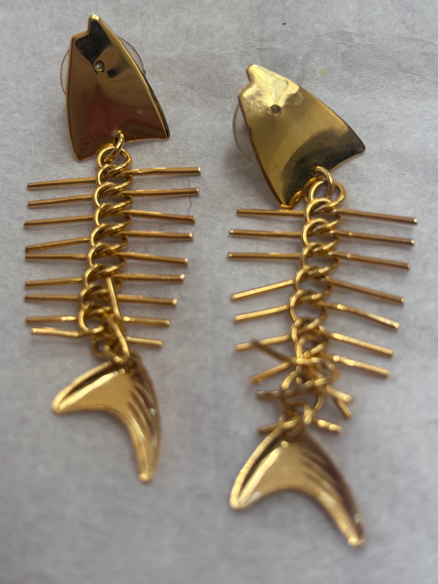 Gold fishbone earrings