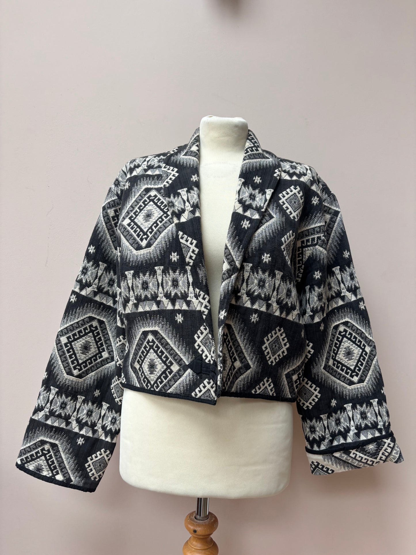 Vintage 100% cotton cropped jacket size 12