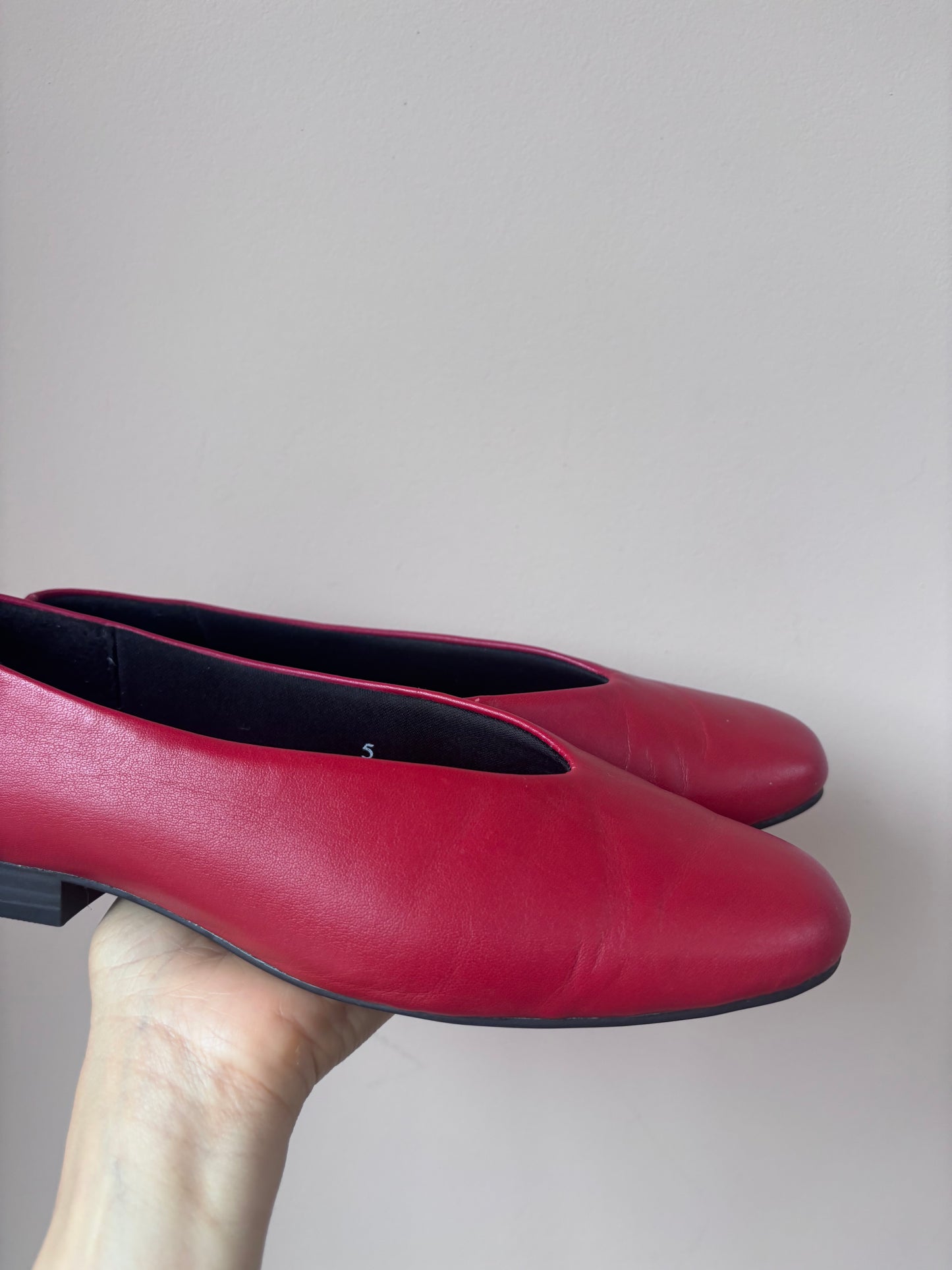 Red leather ballet flats size UK5