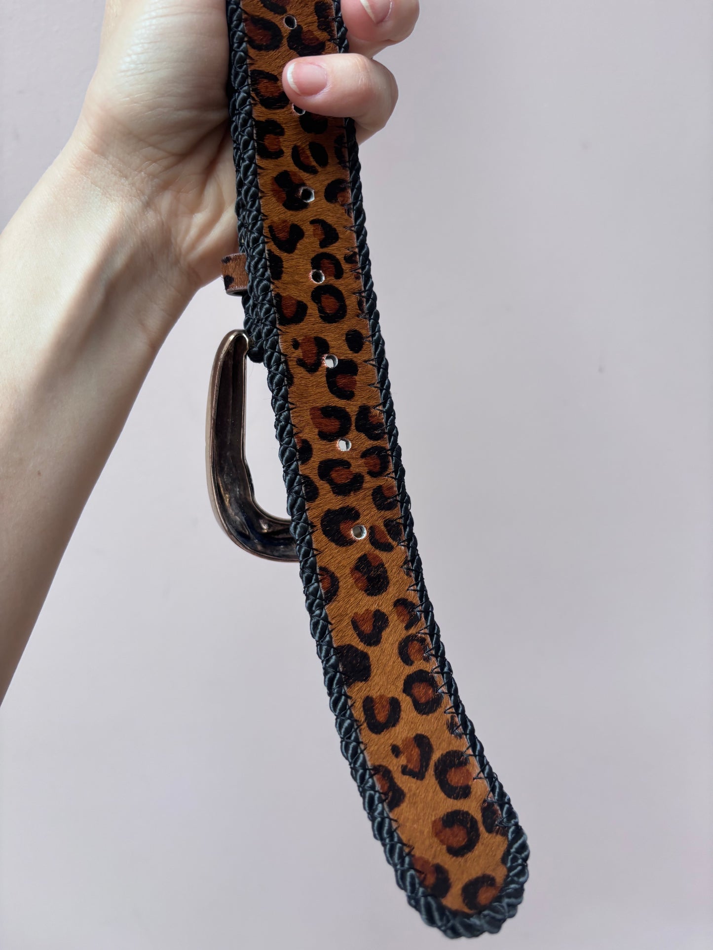Animal print leather cow skin belt size size 8-12