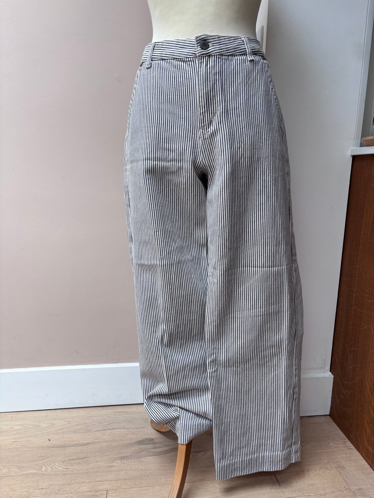Striped 100% cotton trousers size 10