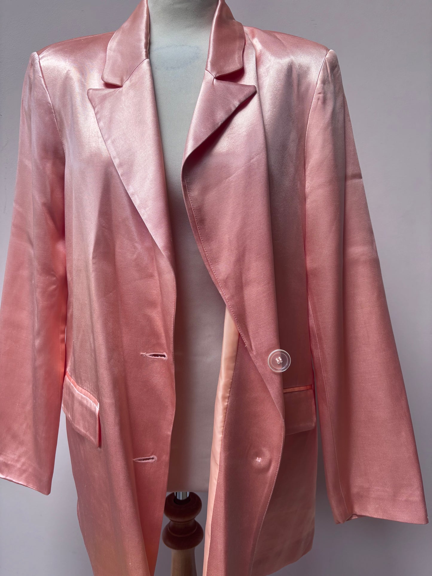Salmon satin blazer size 12/14