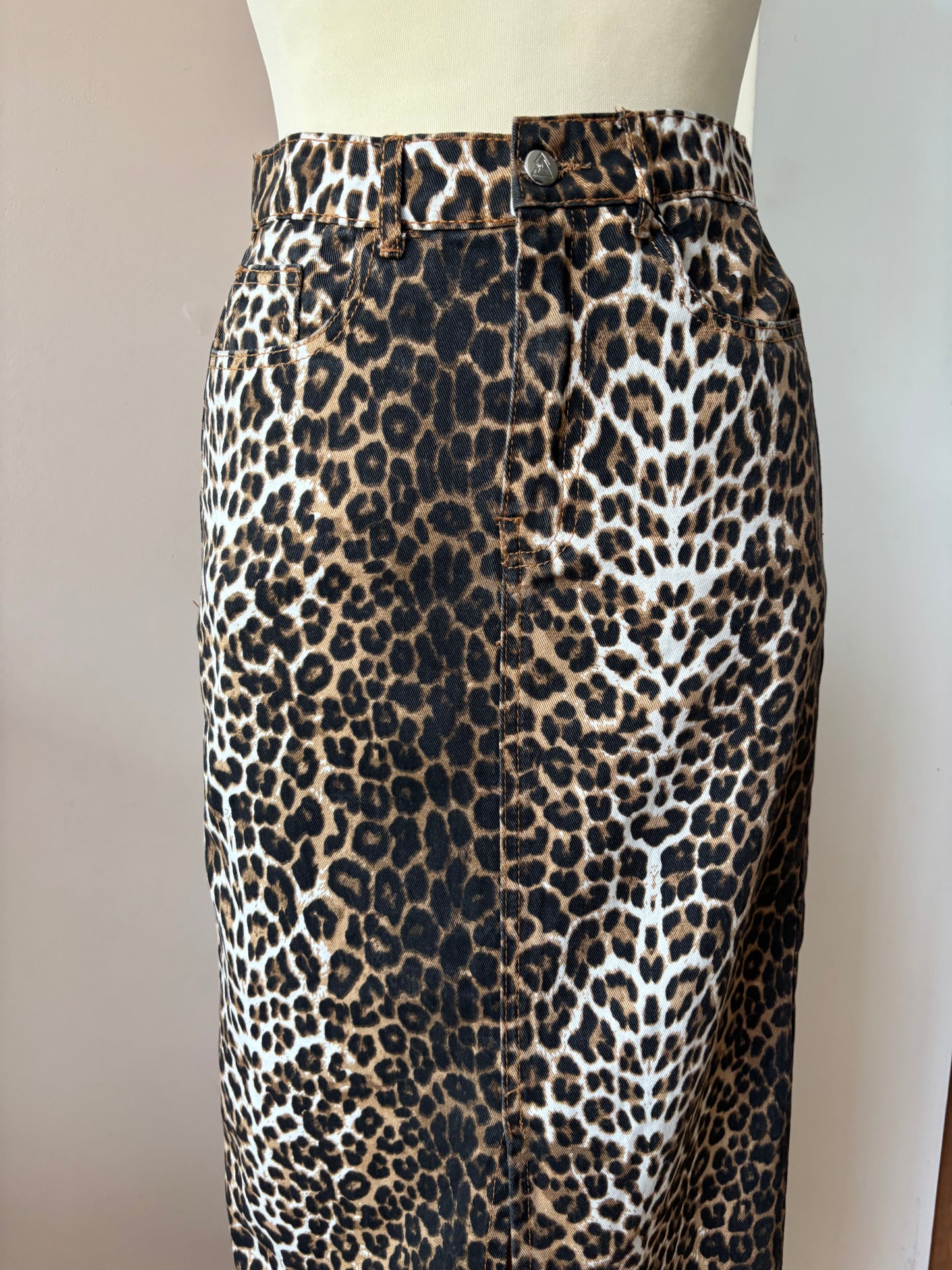 100% cotton leopard print skirt size 8 BNWT