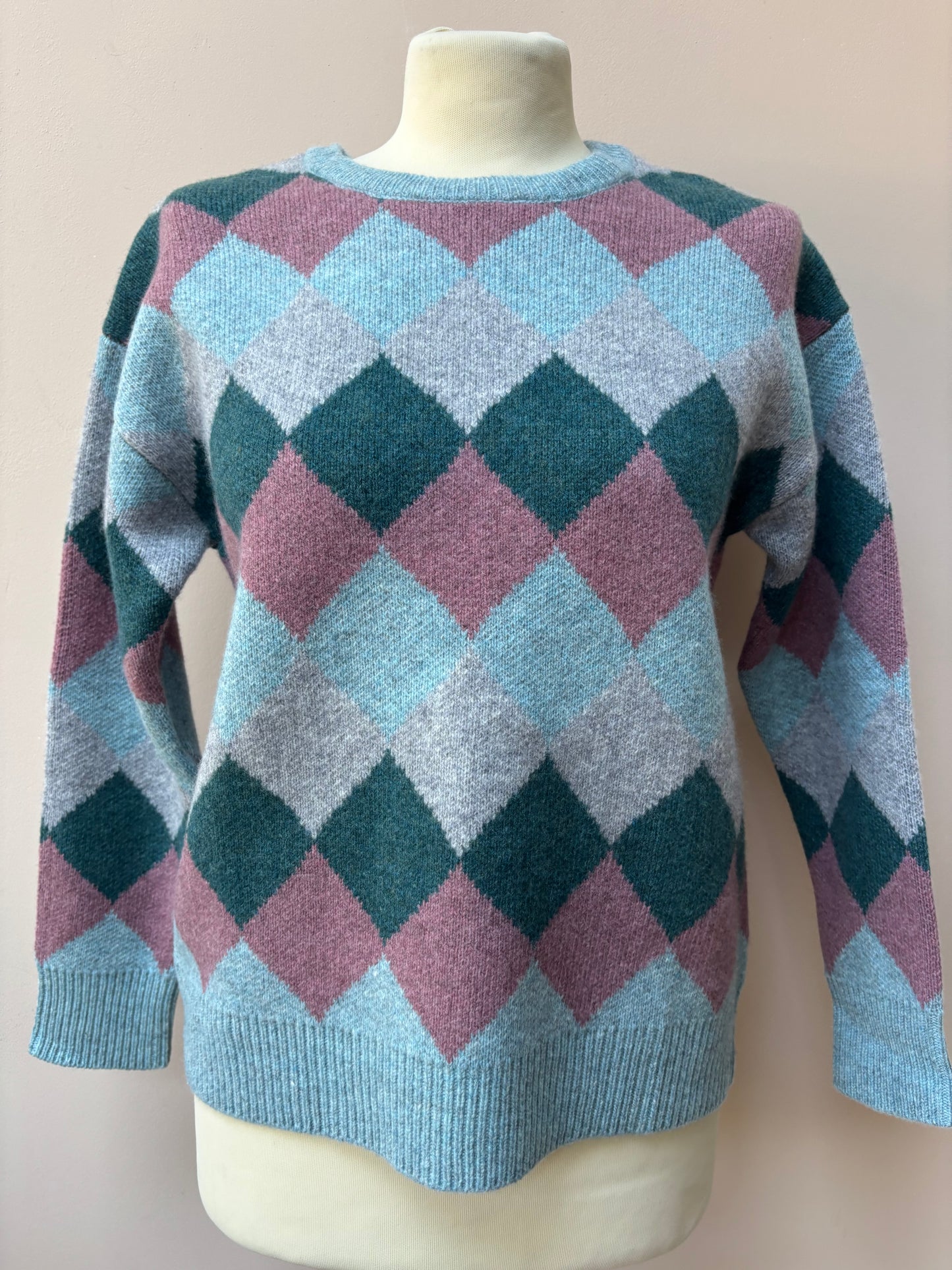 Vintage 100% Lambswool jumper size Small