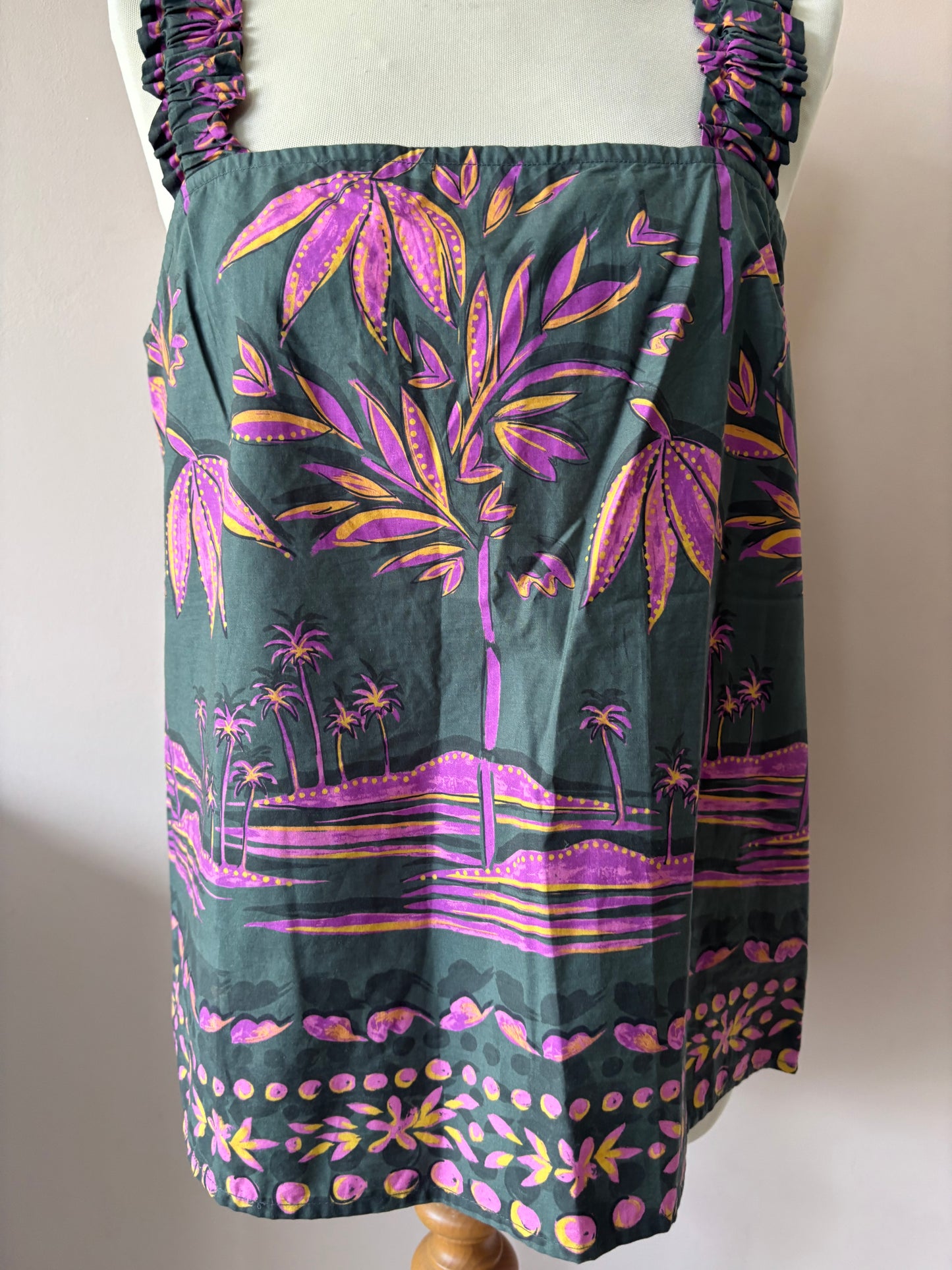 Patterned 100% cotton top BNWT size Medium