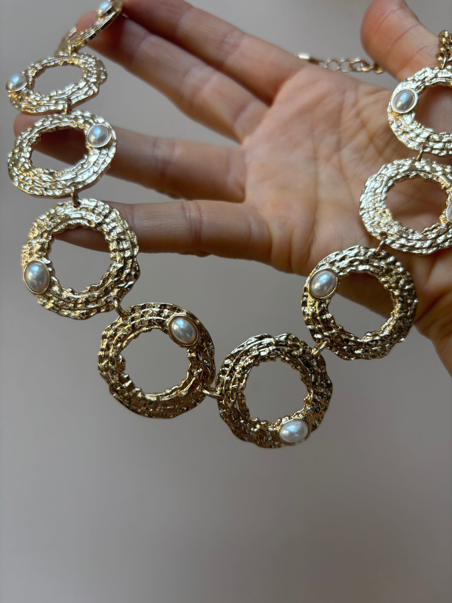 Gold circle chain necklace with pearl detail