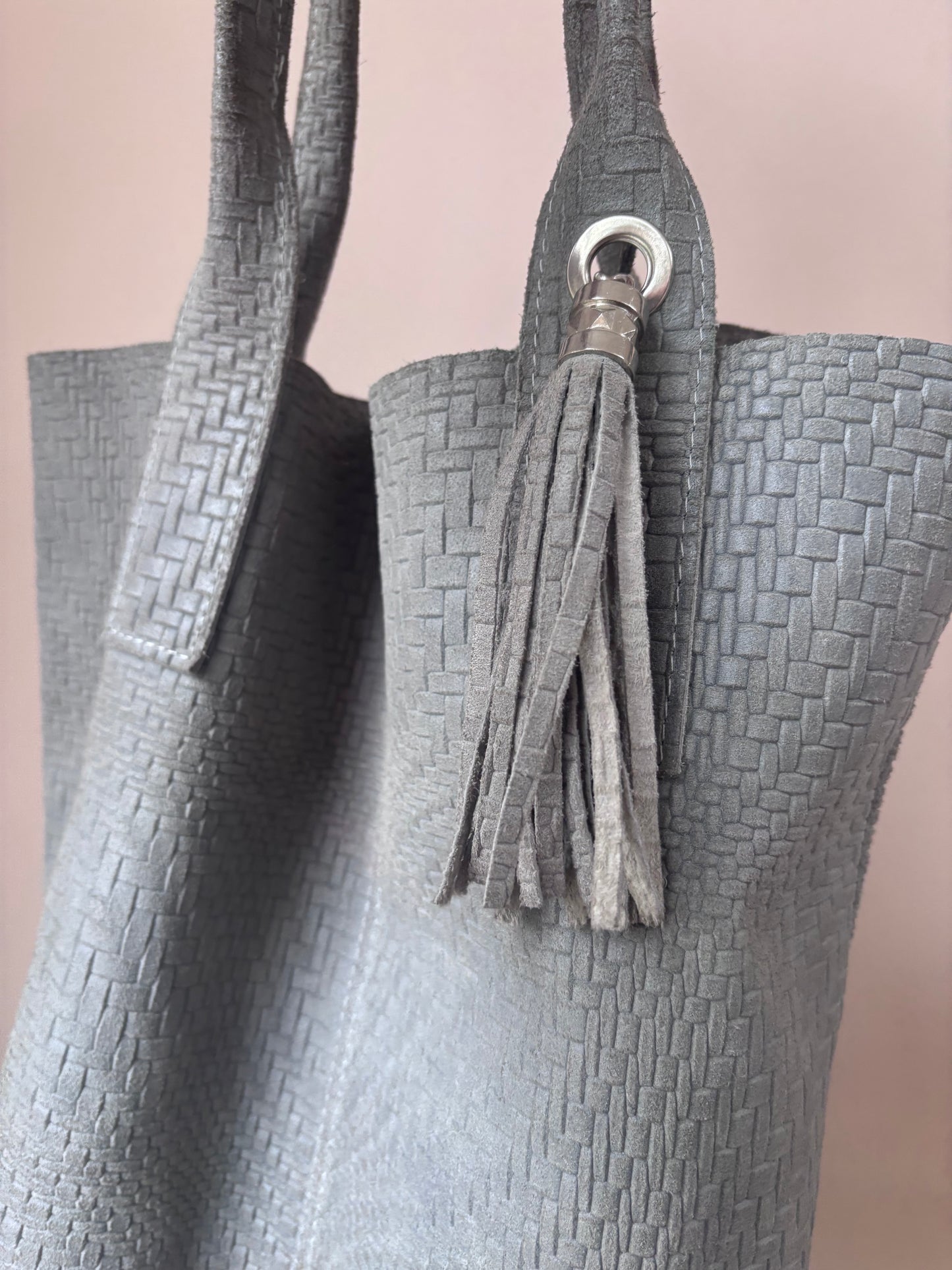 Grey suede bag with tassel