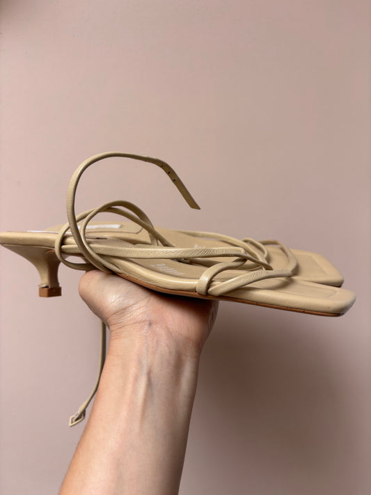 Beige leather laced kitten heels size UK7