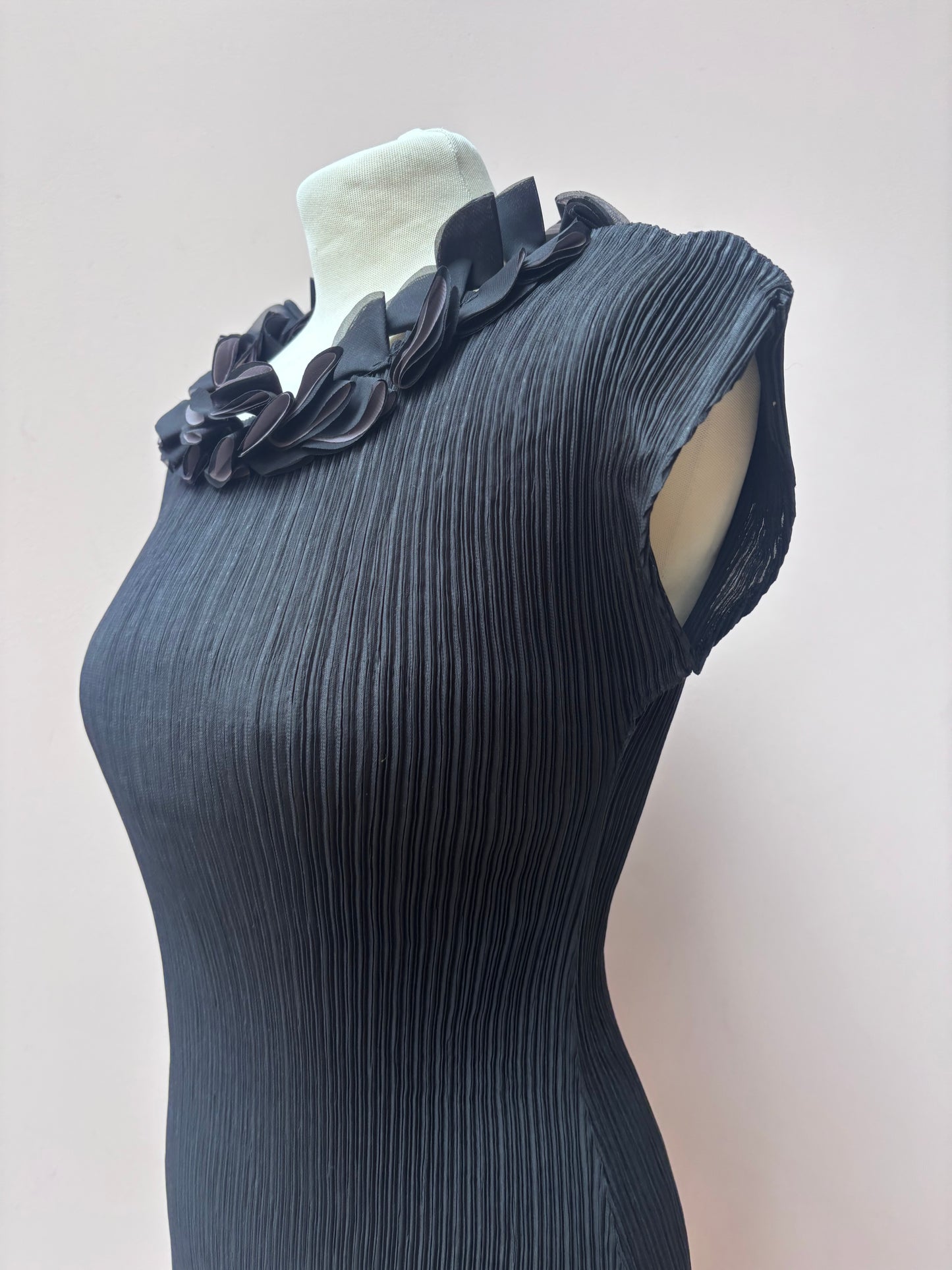 Vintage black pleated top size 10/12