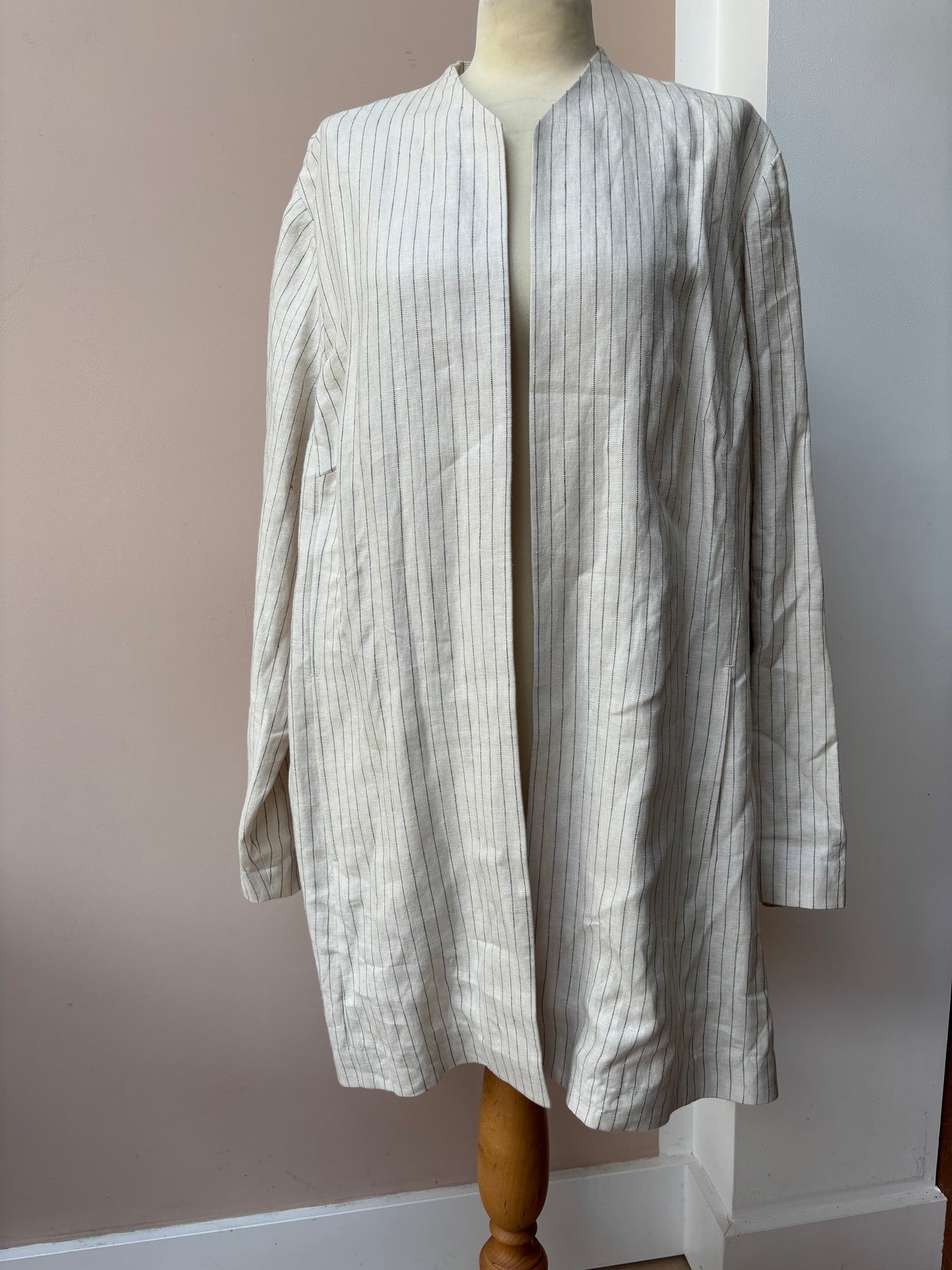 Beige pin stripe 100% linen long blazer size 18-22