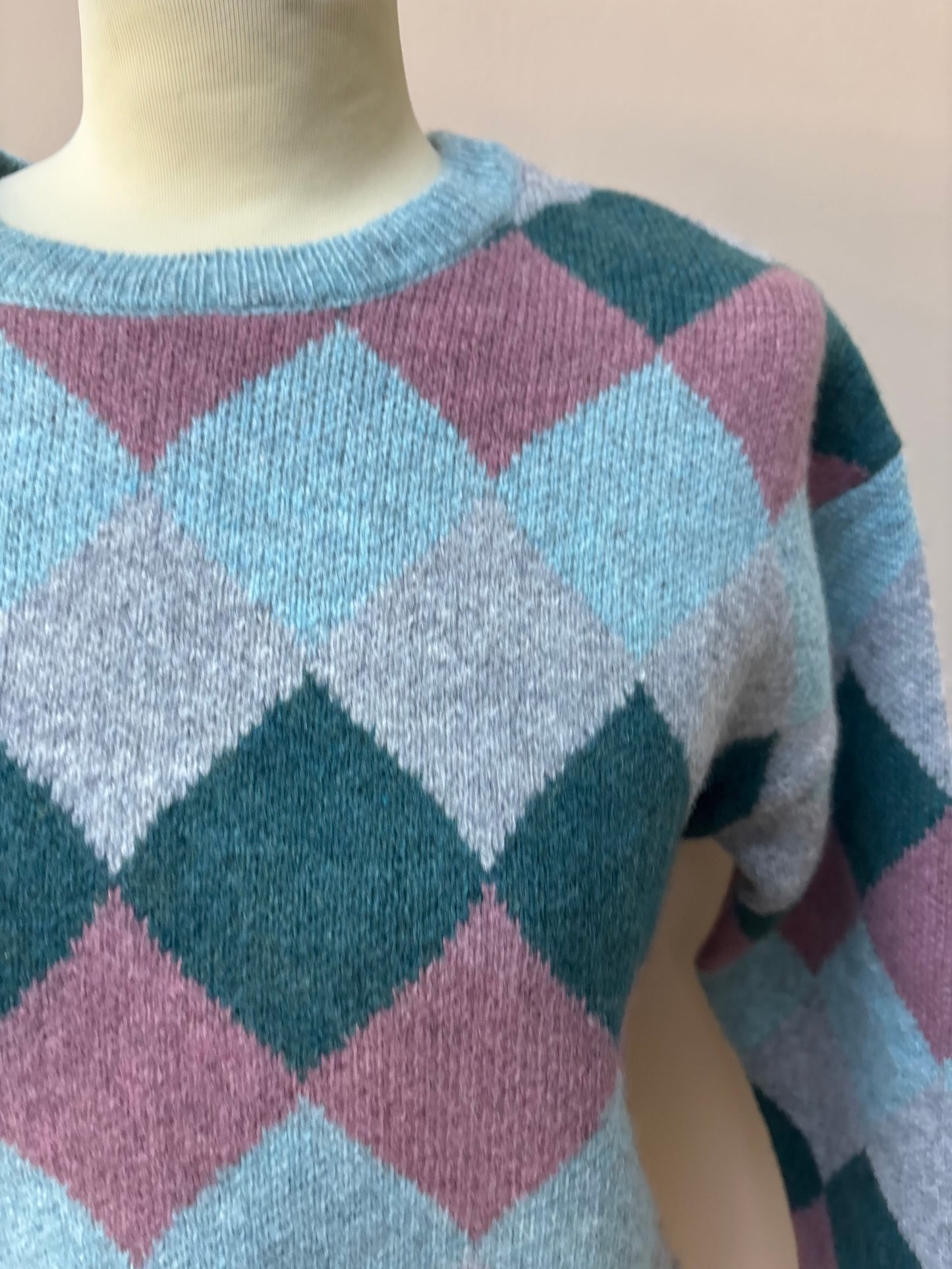 Vintage 100% Lambswool jumper size Small
