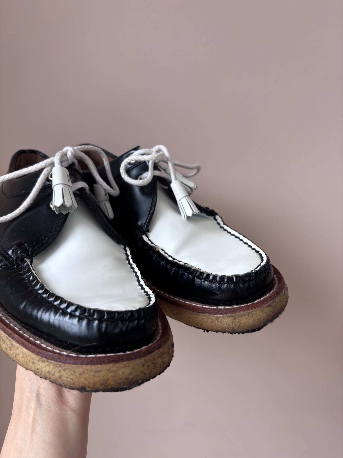 Weejuns black white loafers size UK6.5
