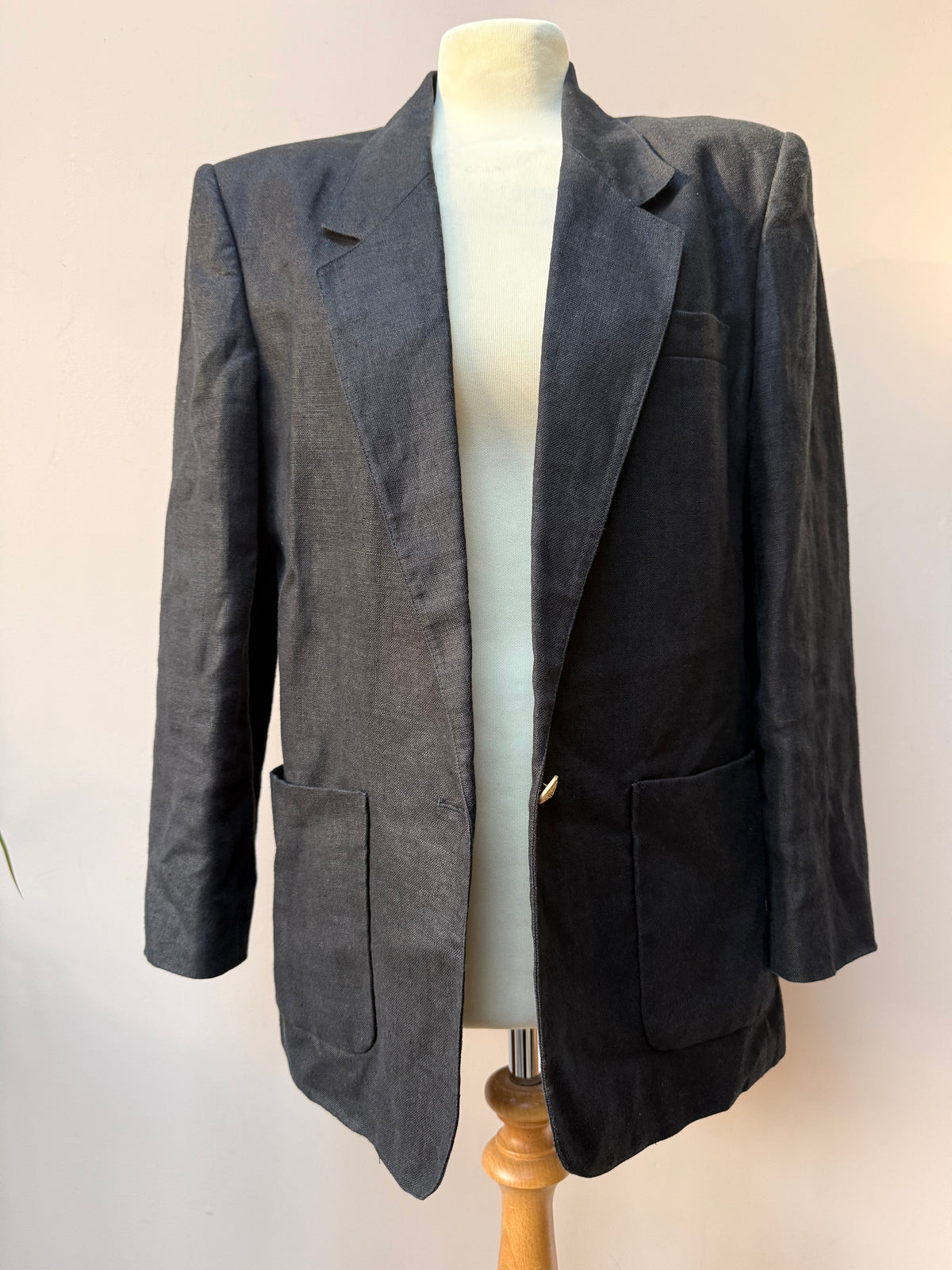 Very dark blue vintage 100% linen blazer size 8/10