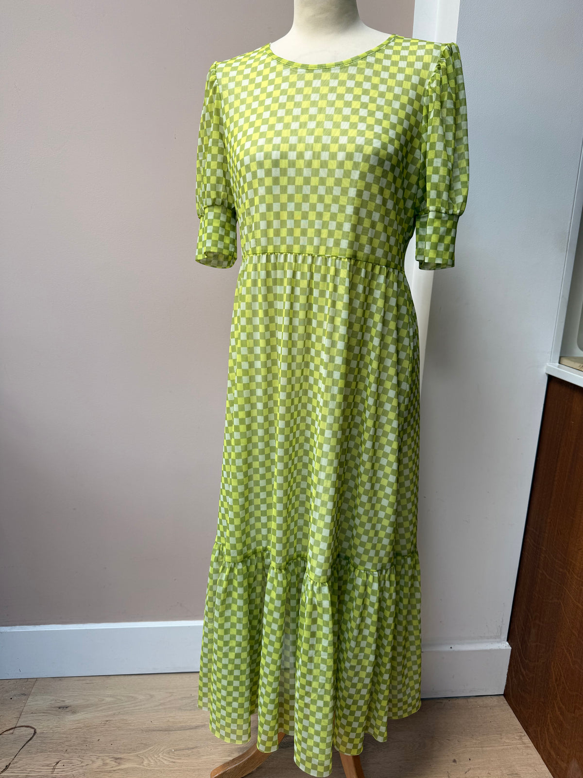 Baum und Pferdgarten check dress size L