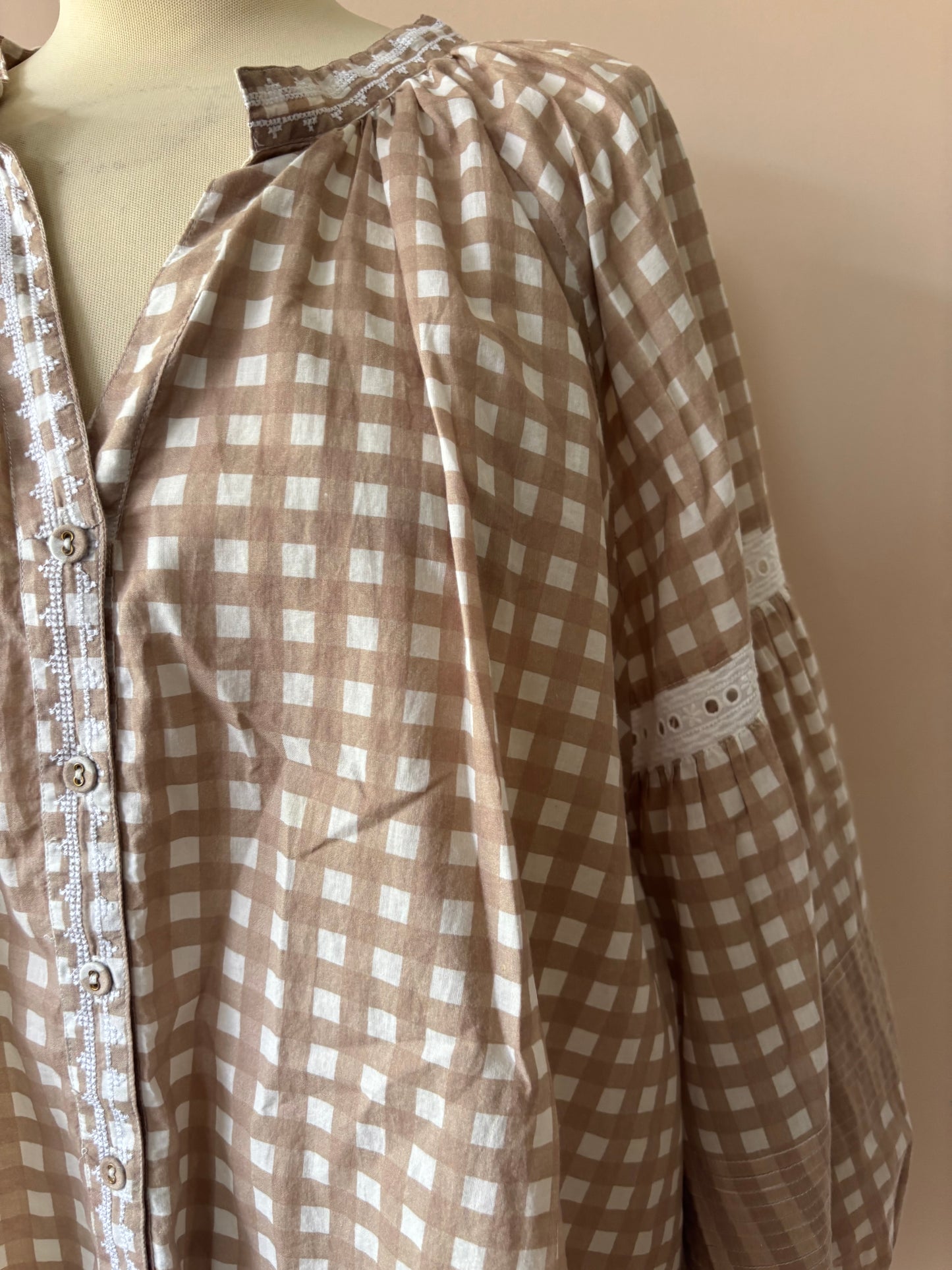 Beige white gingham puff sleeve 100% cotton blouse size 12/14