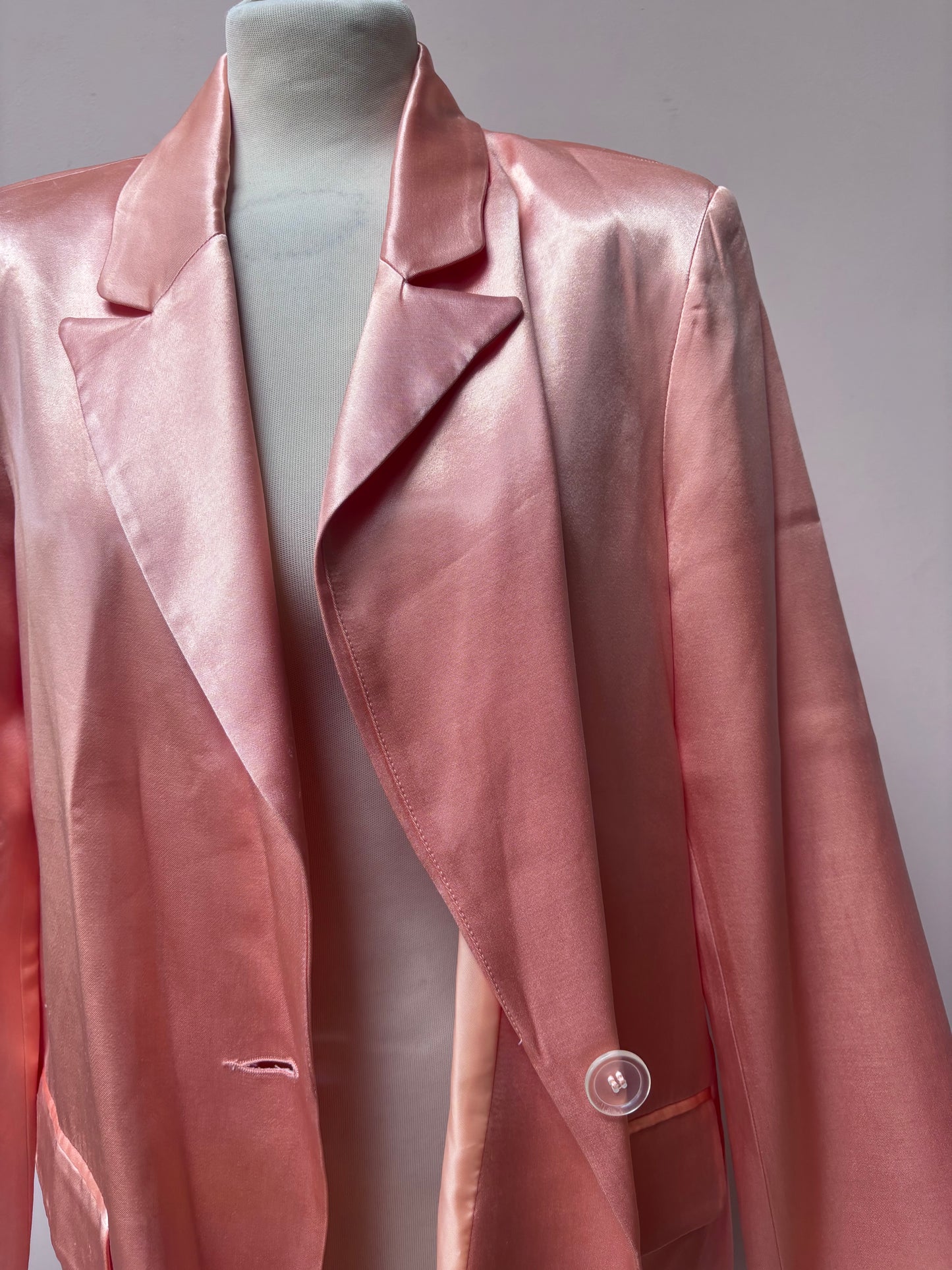 Salmon satin blazer size 12/14