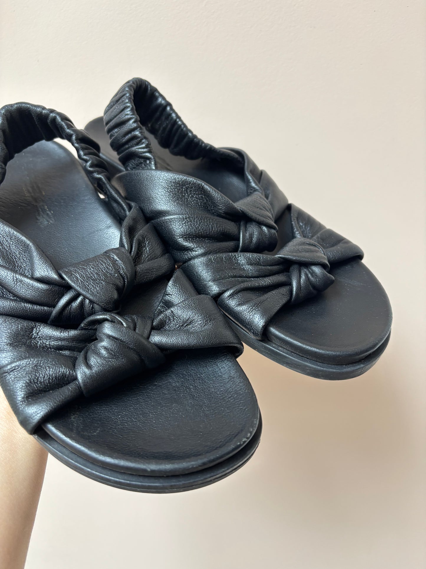 Black leather knot sandals size 4/5
