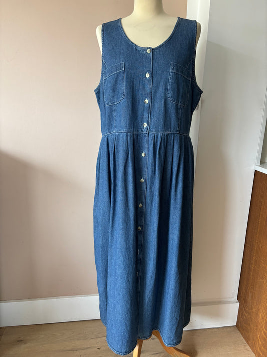 Vintage denim dress 100% cotton size 14/16