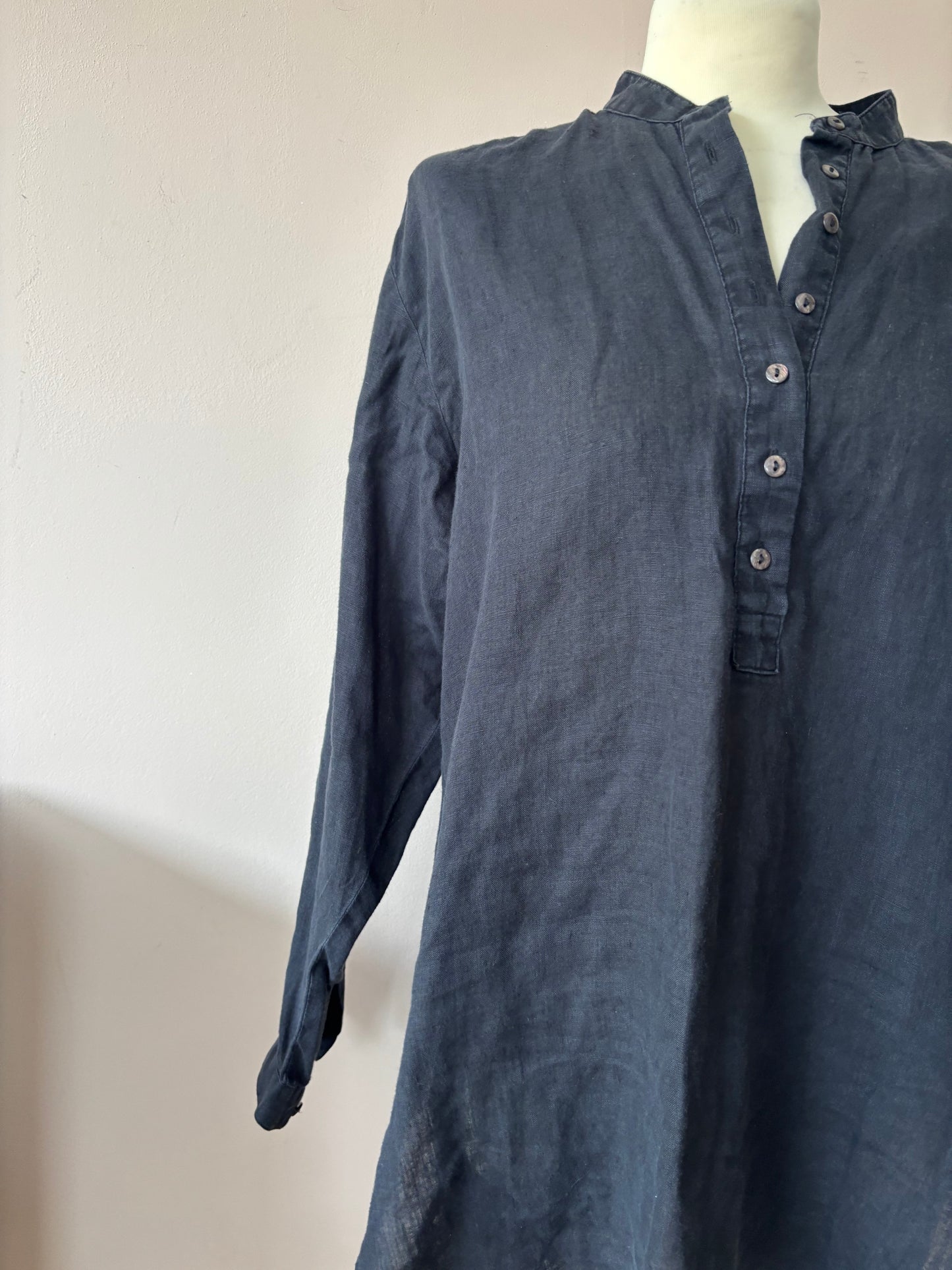 Vintage black 100% linen shirt size 10