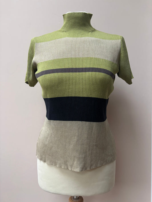 Vintage 100% silk top size Medium