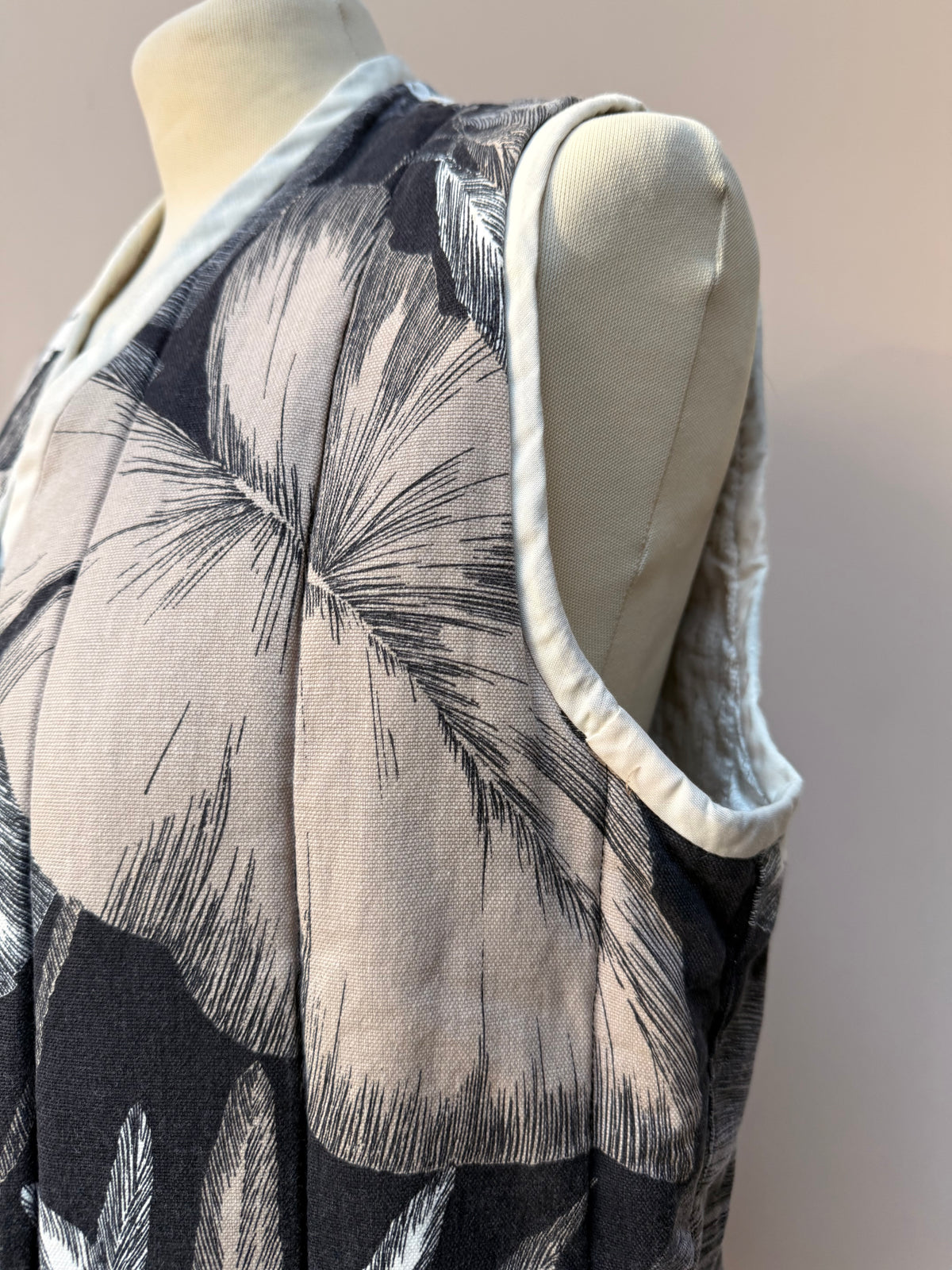 Vintage quilted waistcoat size 10/12