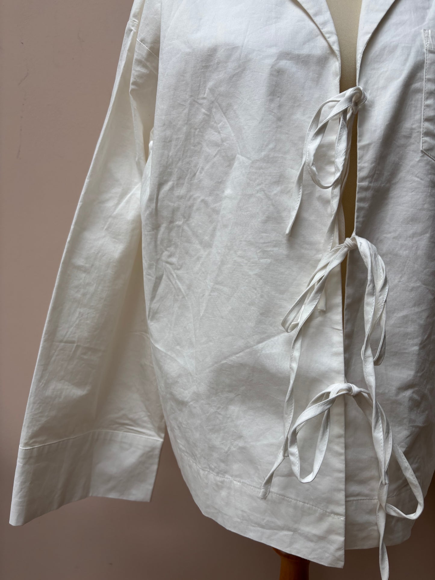 White front tie cotton shirt jacket size 12