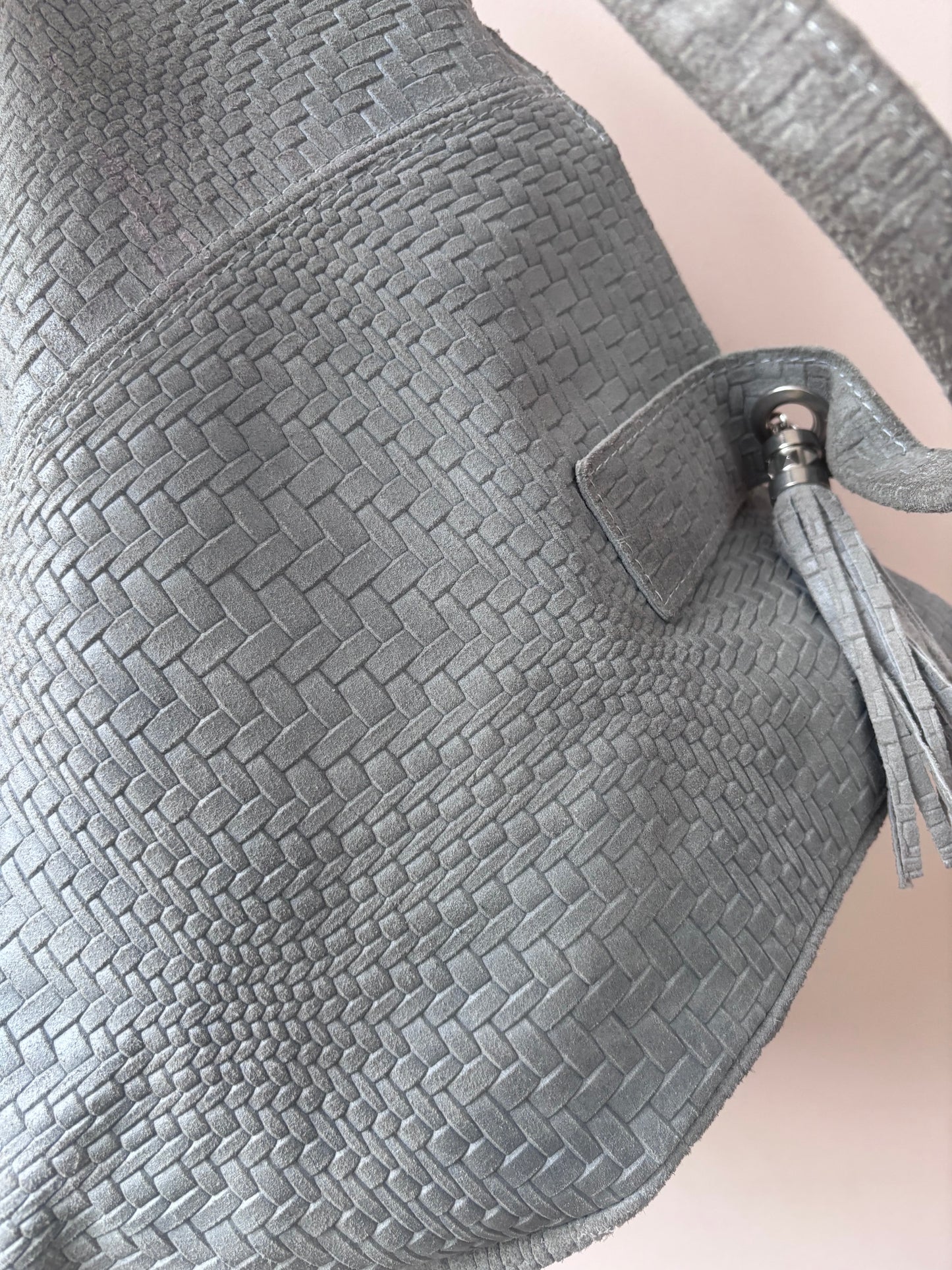 Grey suede bag with tassel
