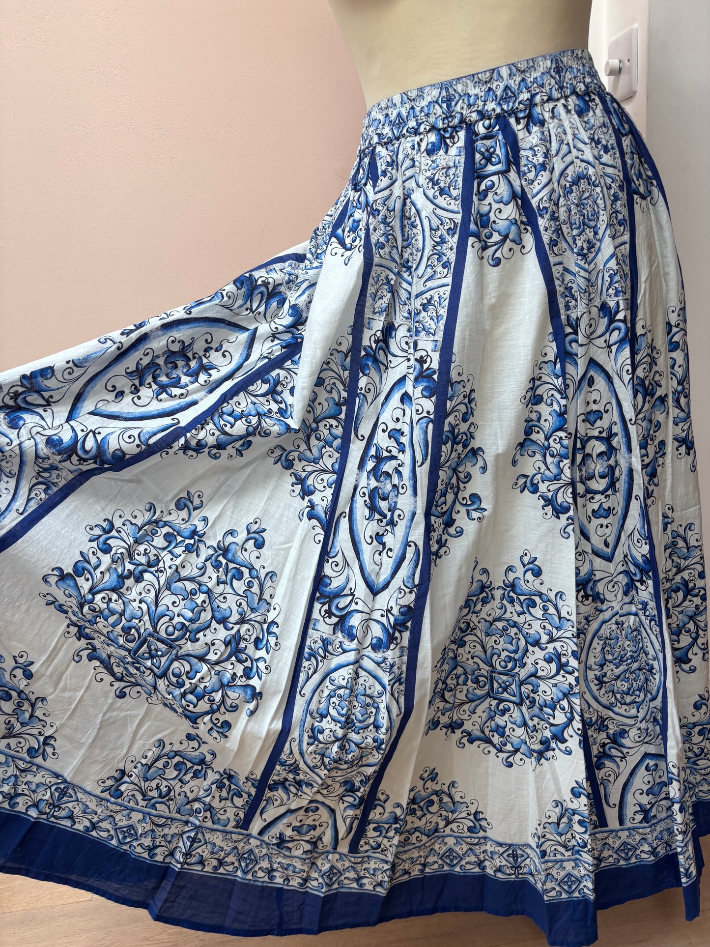 Blue white patterned skirt size Large