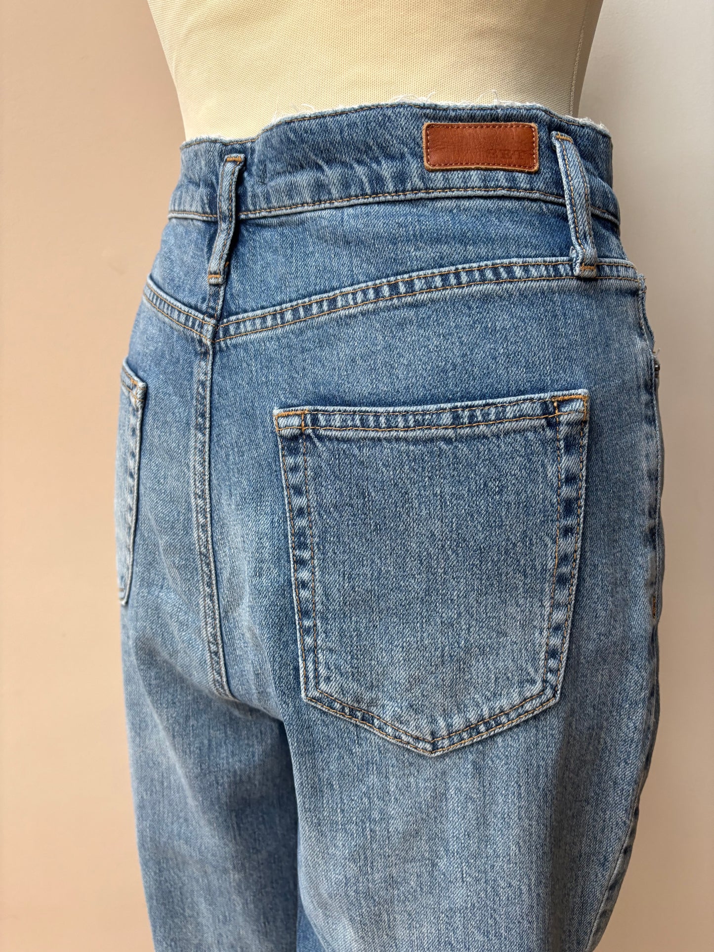 Great shape SET jeans size 10