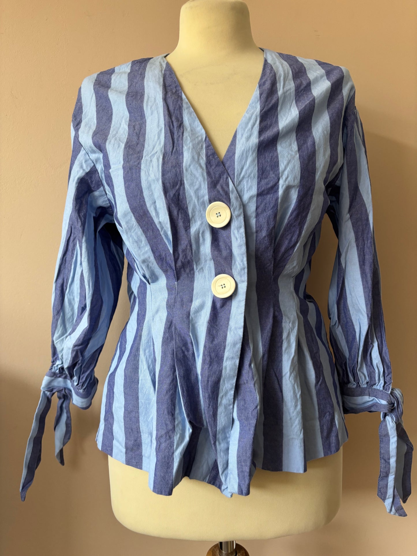 Blue striped top tie cuffs size 8/10