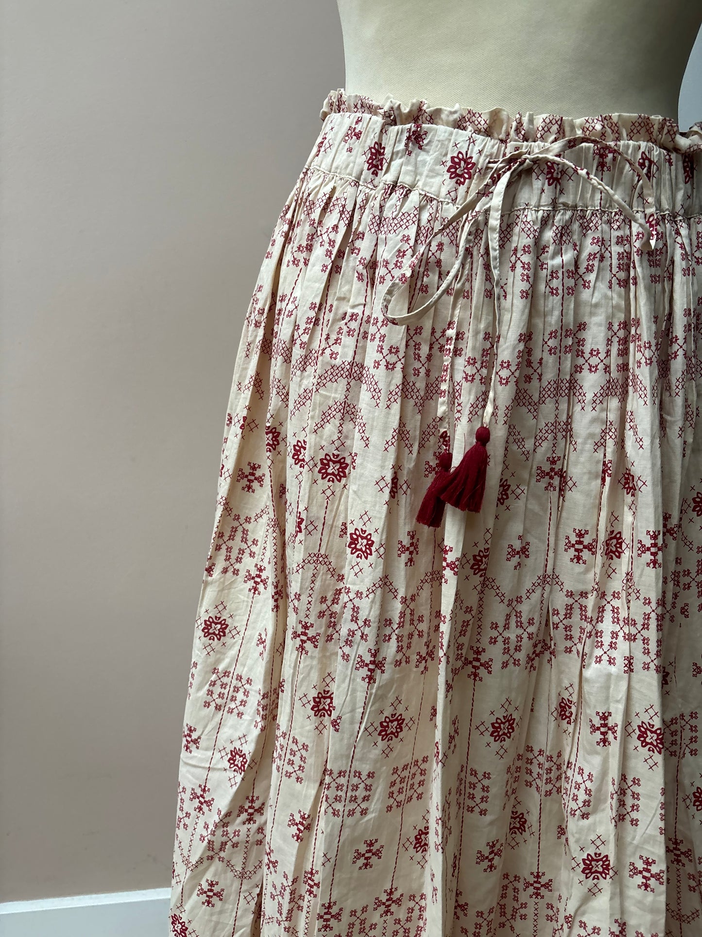 Long patterned 100% cotton skirt size 10/12