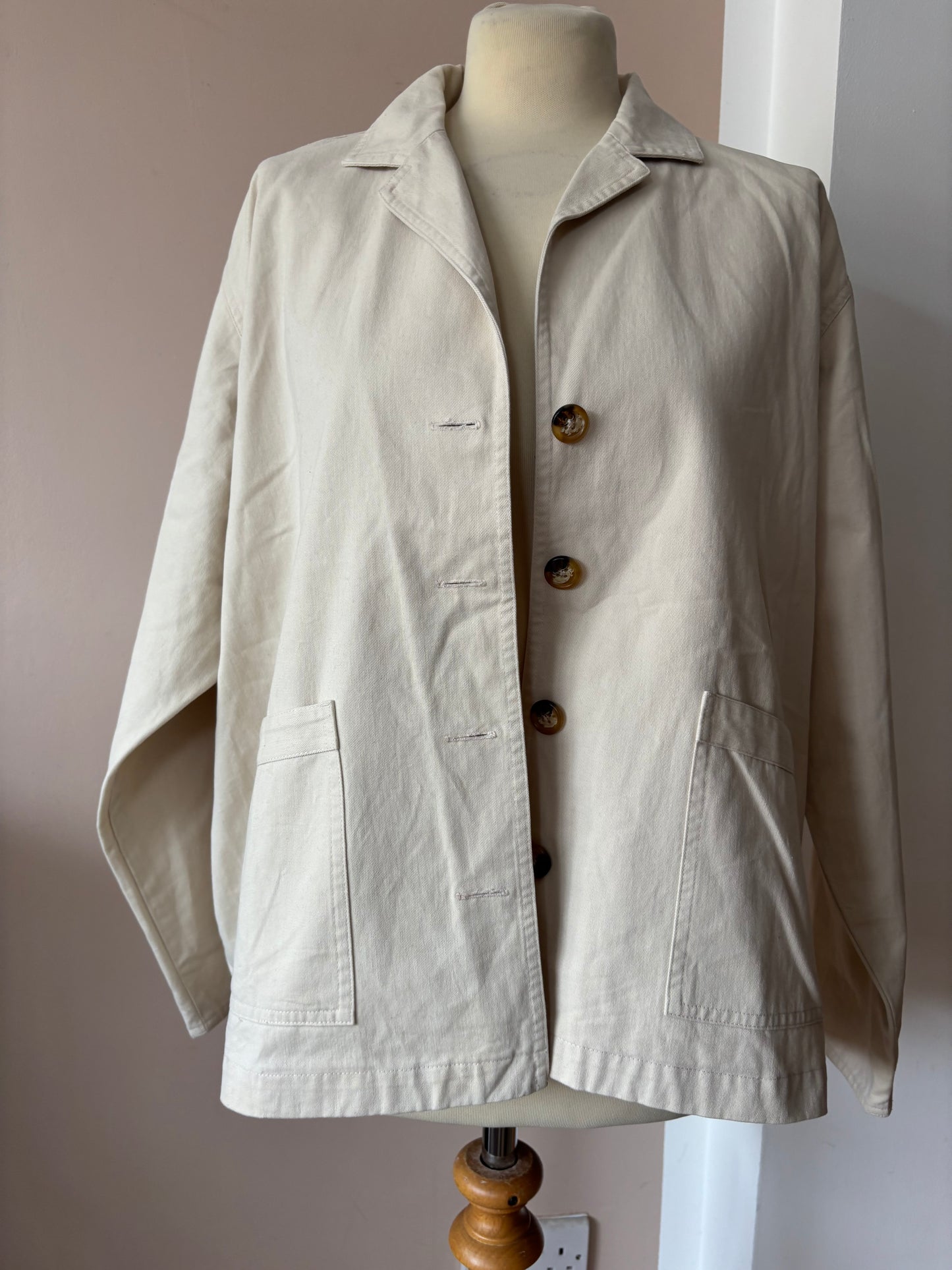 Stone cotton jacket size 12 dipped back