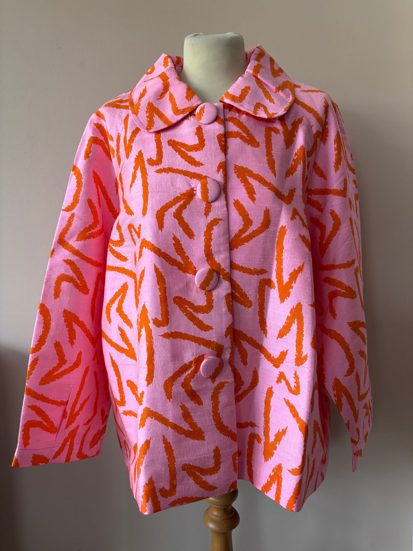 Bright 100% silk jacket size Large